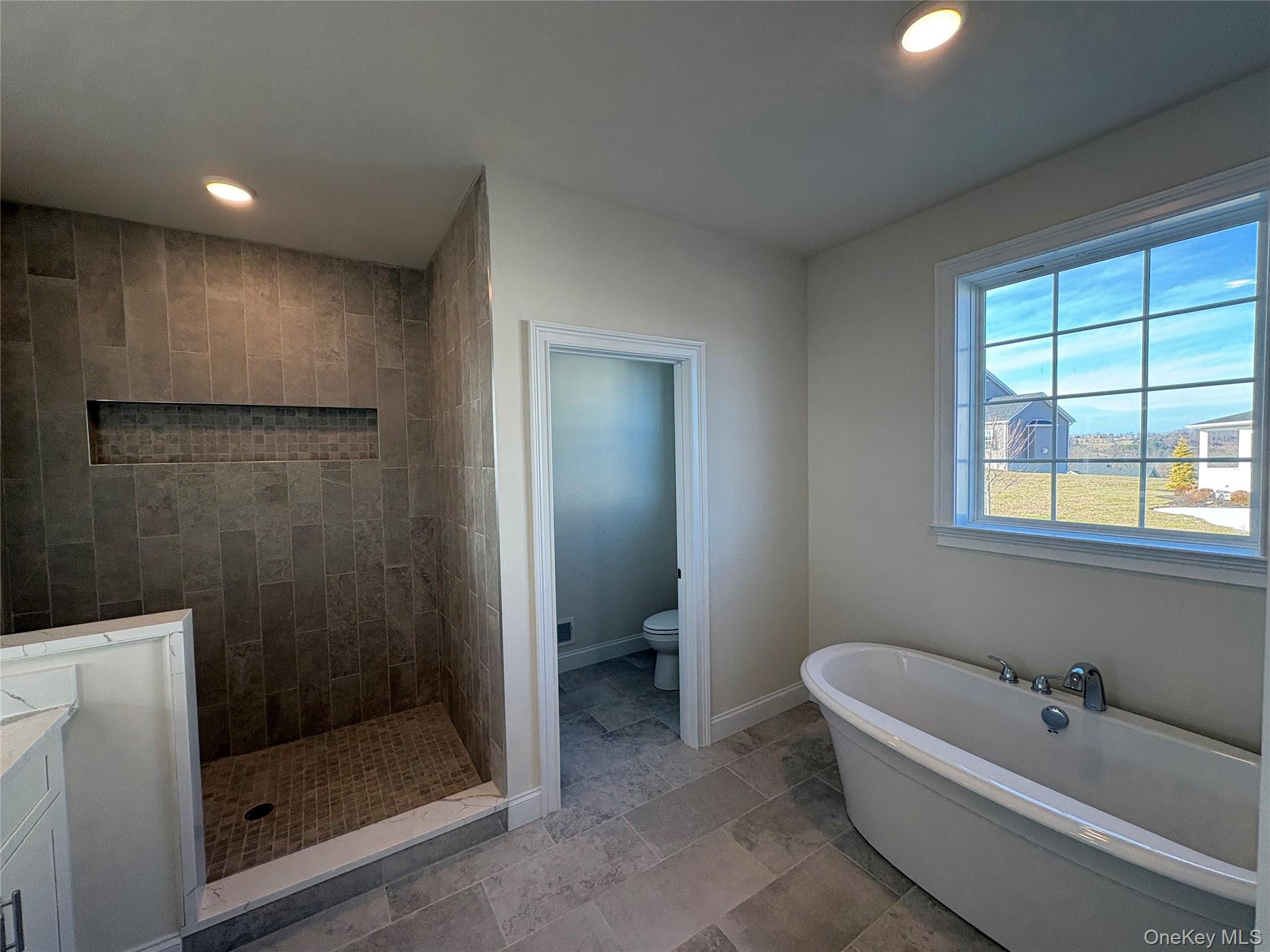 #8 photo, 38 Dartmouth Drive, Poughkeepsie , NY 12603