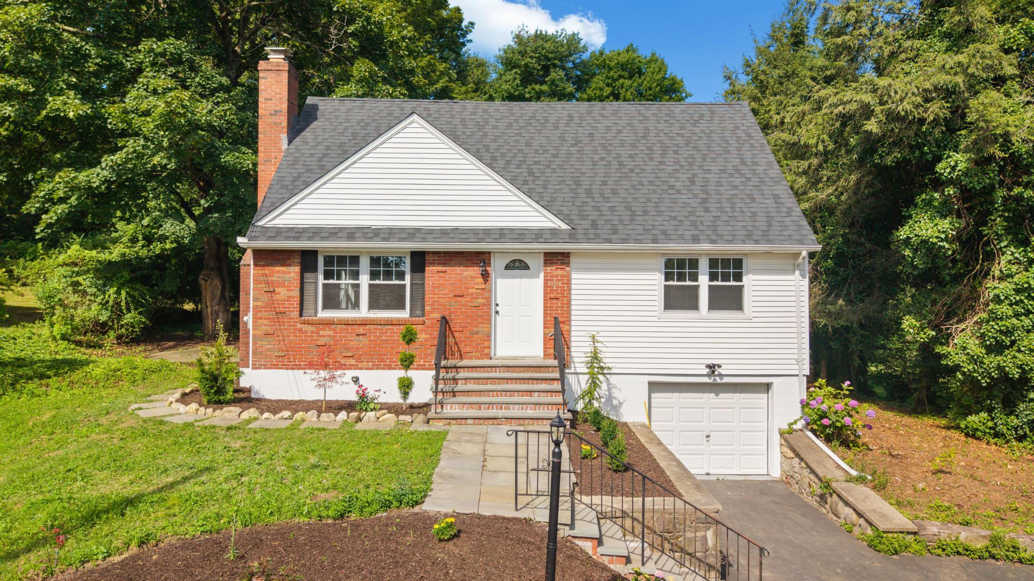#1 photo, 3 Field Place, Cortlandt Manor , NY 10567