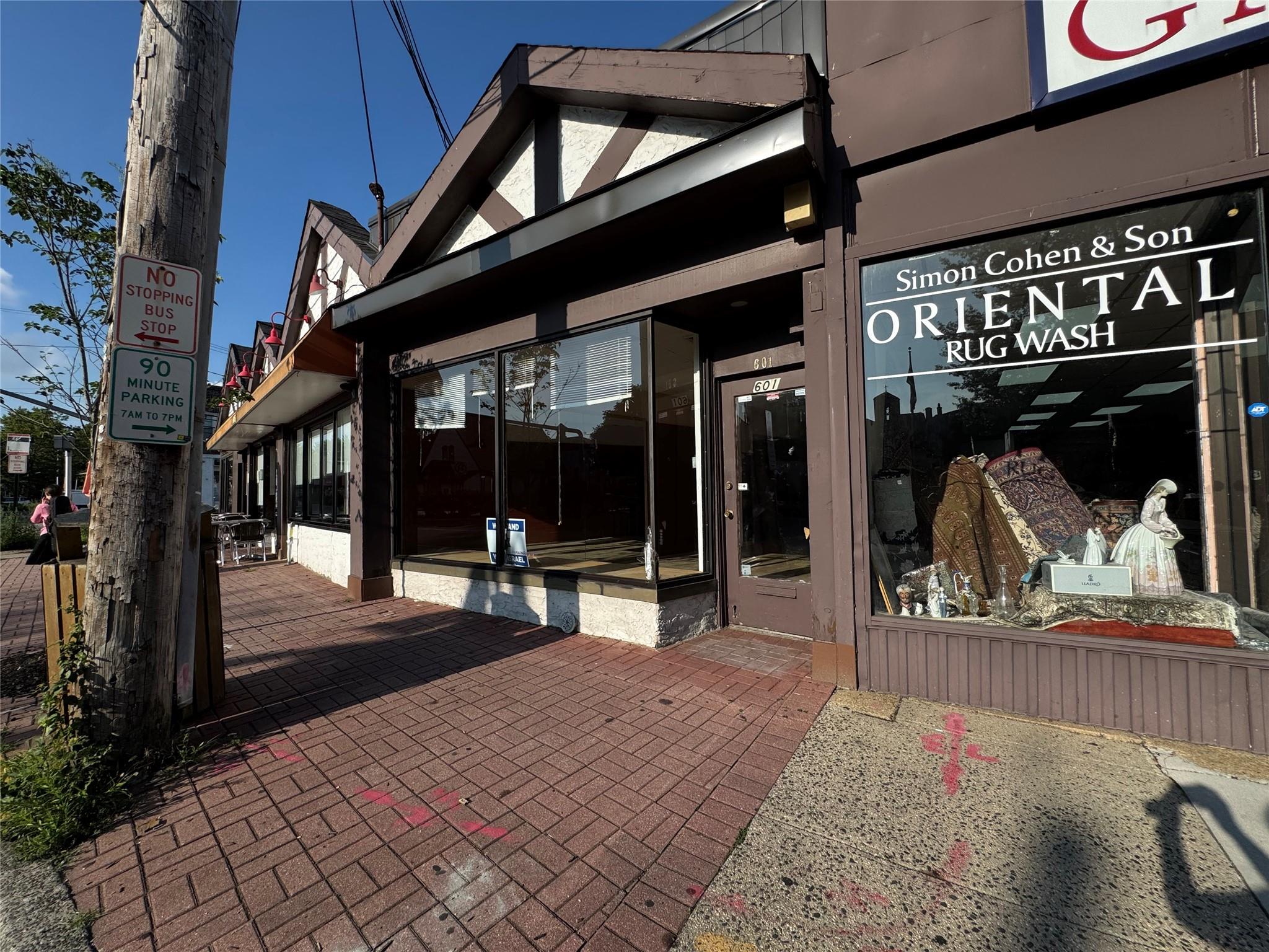 #1 photo, 601 Middle Neck Road, Great Neck , NY 11023