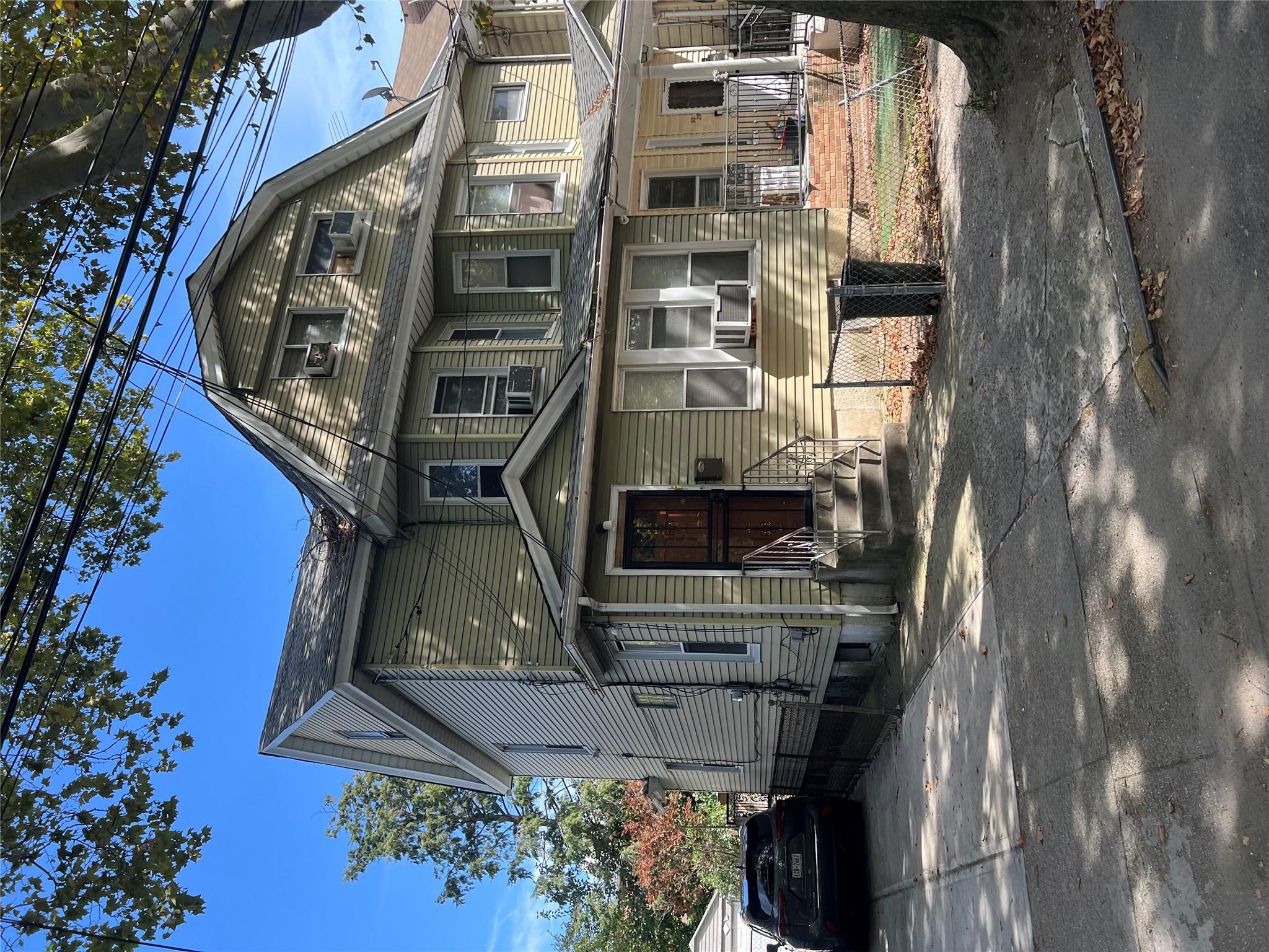 #2 photo, 95-27 116 Street, Richmond Hill S. , NY 11419