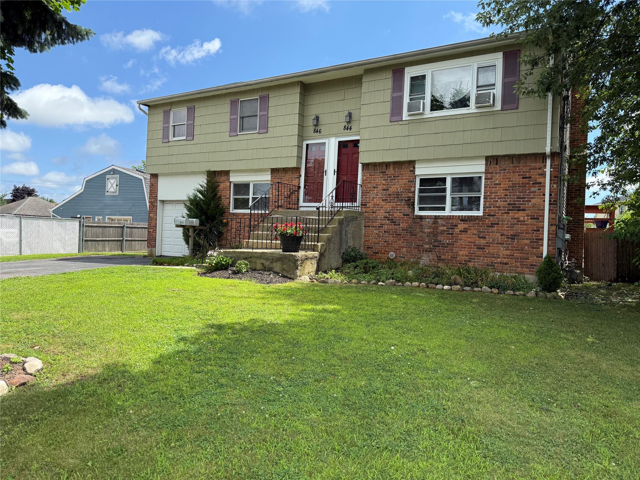 #1 photo, 846 Conklin Street, 東長島 East Farmingdale , NY 11735