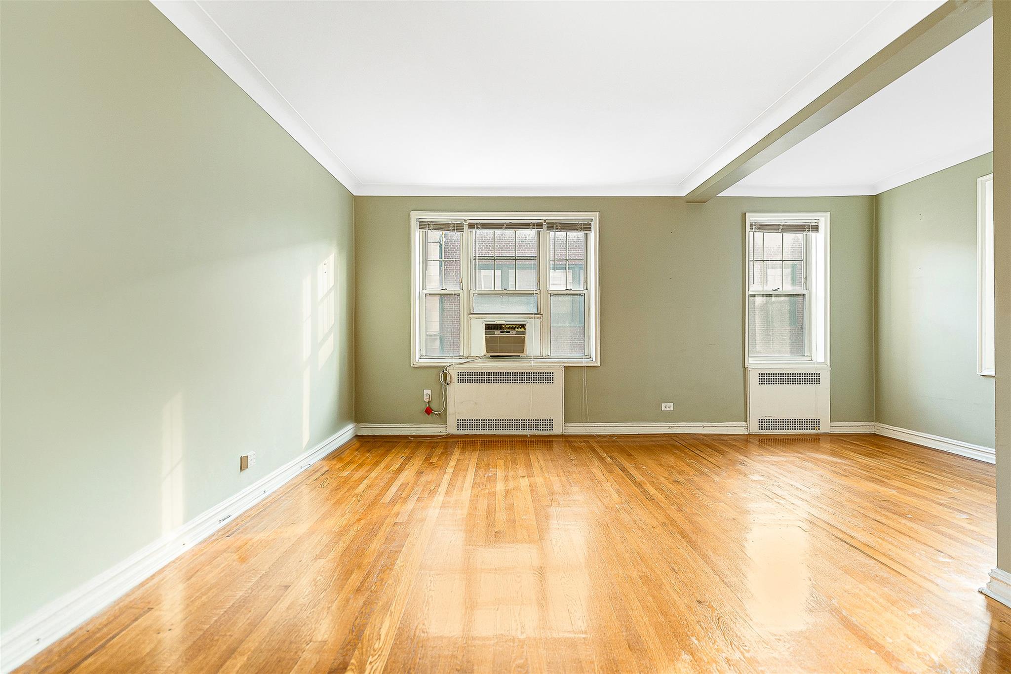 #17 photo, 77-34 113 Street, 皇后區 森林小丘 Forest Hills , NY 11375