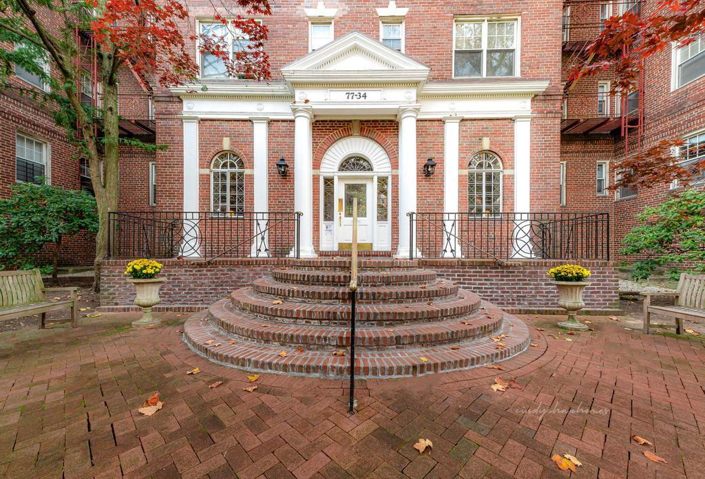 #2 photo, 77-34 113 Street, 皇后區 森林小丘 Forest Hills , NY 11375