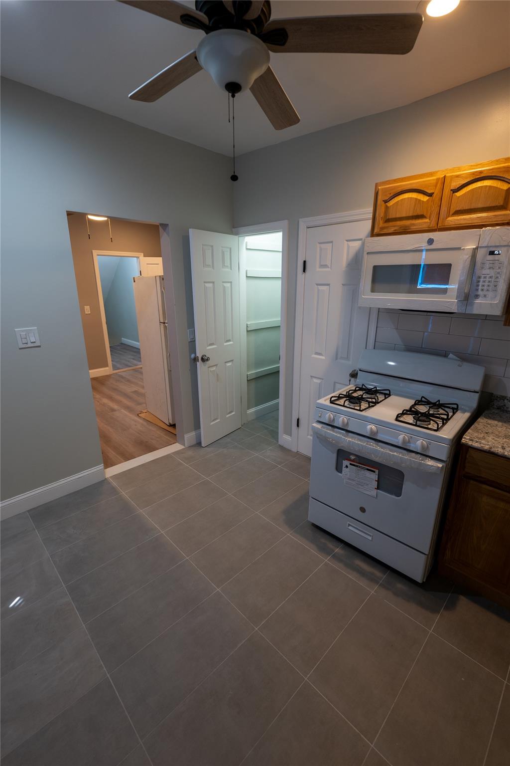 #17 photo, 9728 Flatlands Avenue, ブルックリン区 Brooklyn , NY 11236