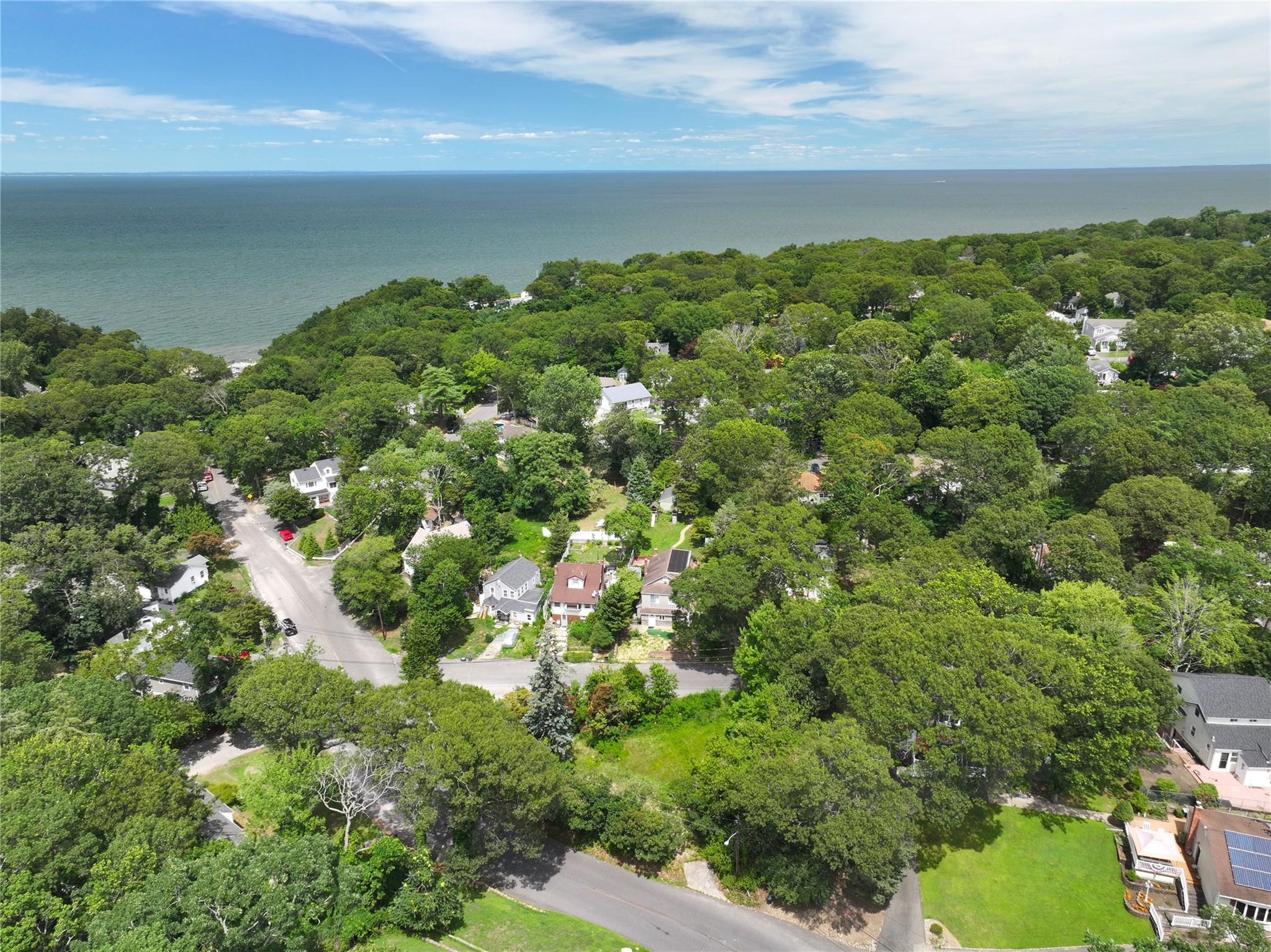 #5 photo, 90 Sunburst Drive, サフォーク郡 Rocky Point , NY 11778