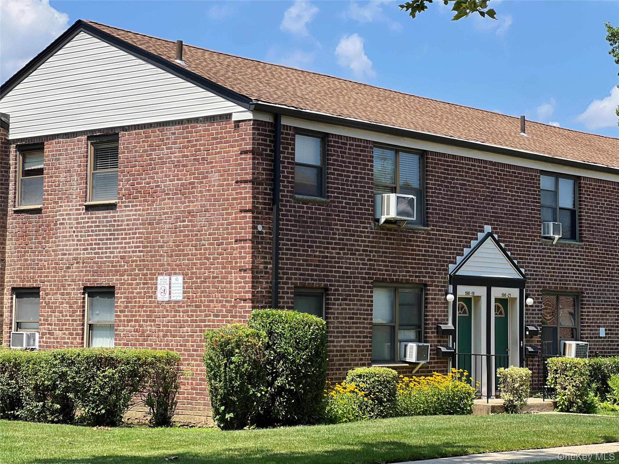 #1 photo, 196-19 69th Avenue, 皇后區 新鮮草原 Fresh Meadows , NY 11365