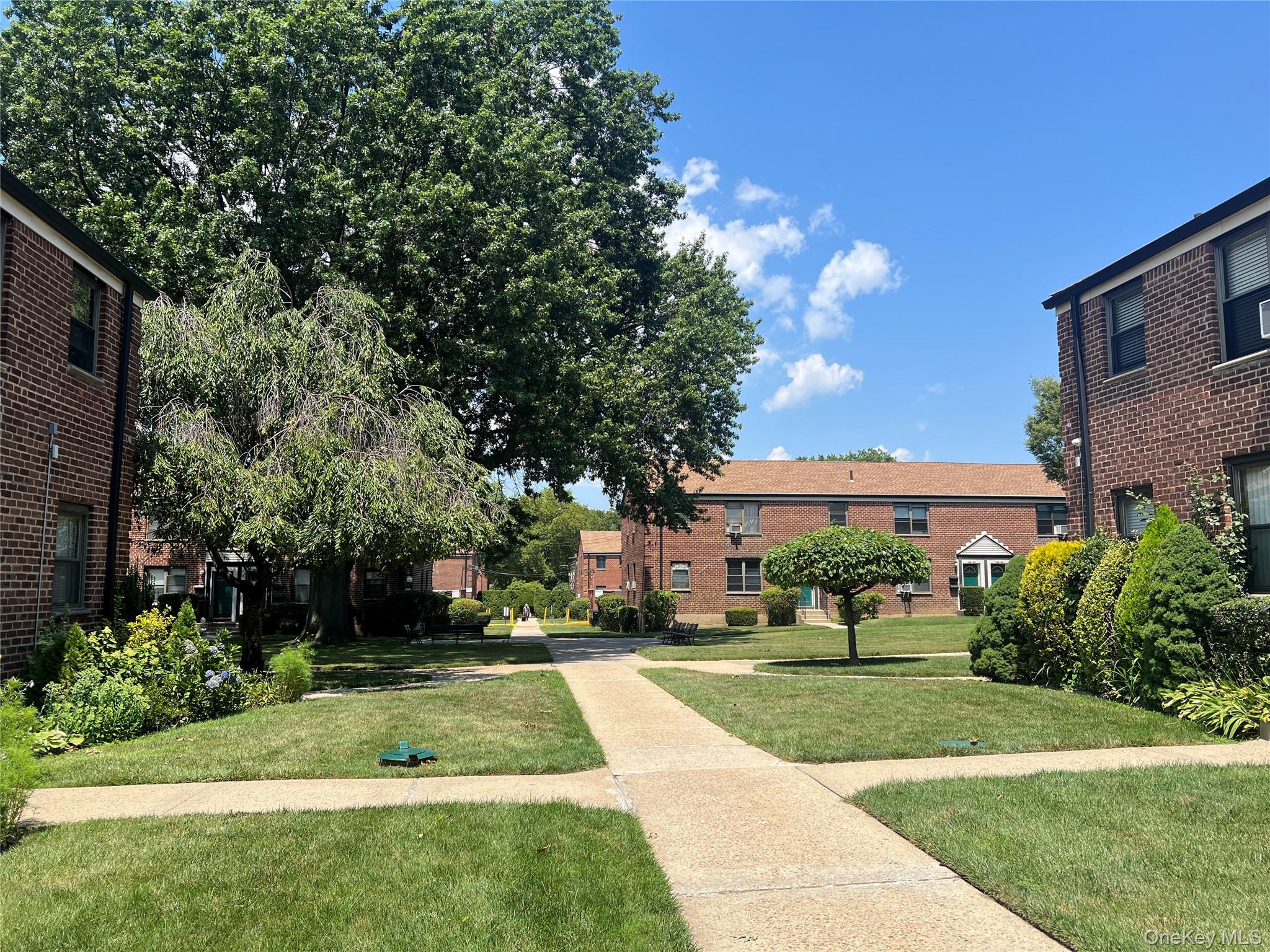 #16 photo, 196-19 69th Avenue, 皇后區 新鮮草原 Fresh Meadows , NY 11365