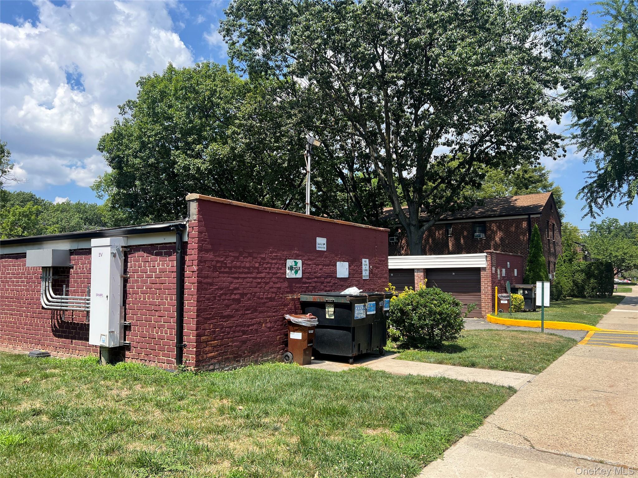 #17 photo, 196-19 69th Avenue, 皇后區 新鮮草原 Fresh Meadows , NY 11365