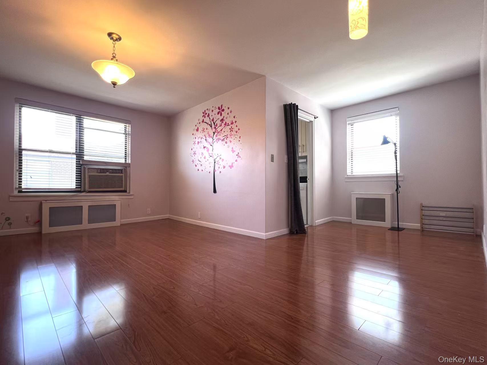 #3 photo, 196-19 69th Avenue, 皇后區 新鮮草原 Fresh Meadows , NY 11365