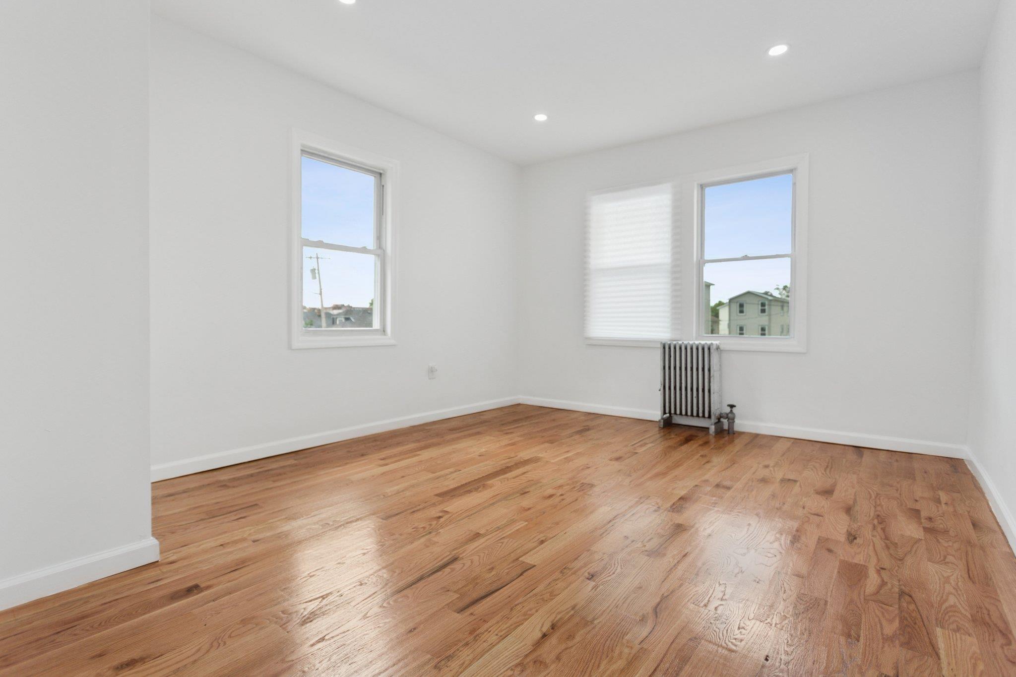 #11 photo, 1442 Pinson Street, クイーンズ区 Far Rockaway , NY 11691