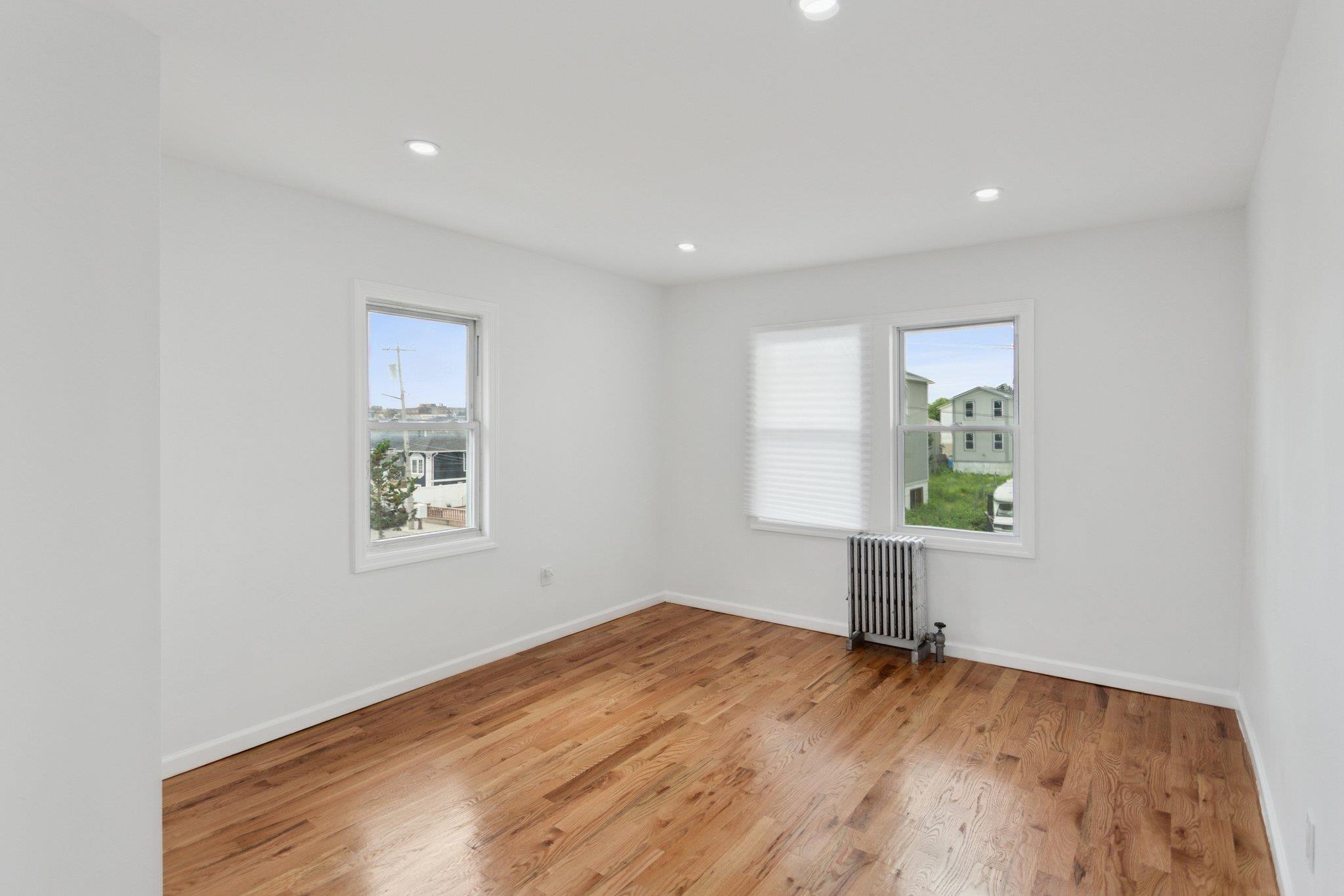 #14 photo, 1442 Pinson Street, クイーンズ区 Far Rockaway , NY 11691