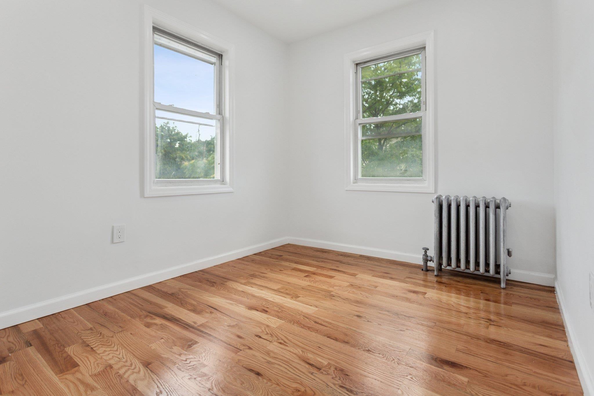 #15 photo, 1442 Pinson Street, クイーンズ区 Far Rockaway , NY 11691