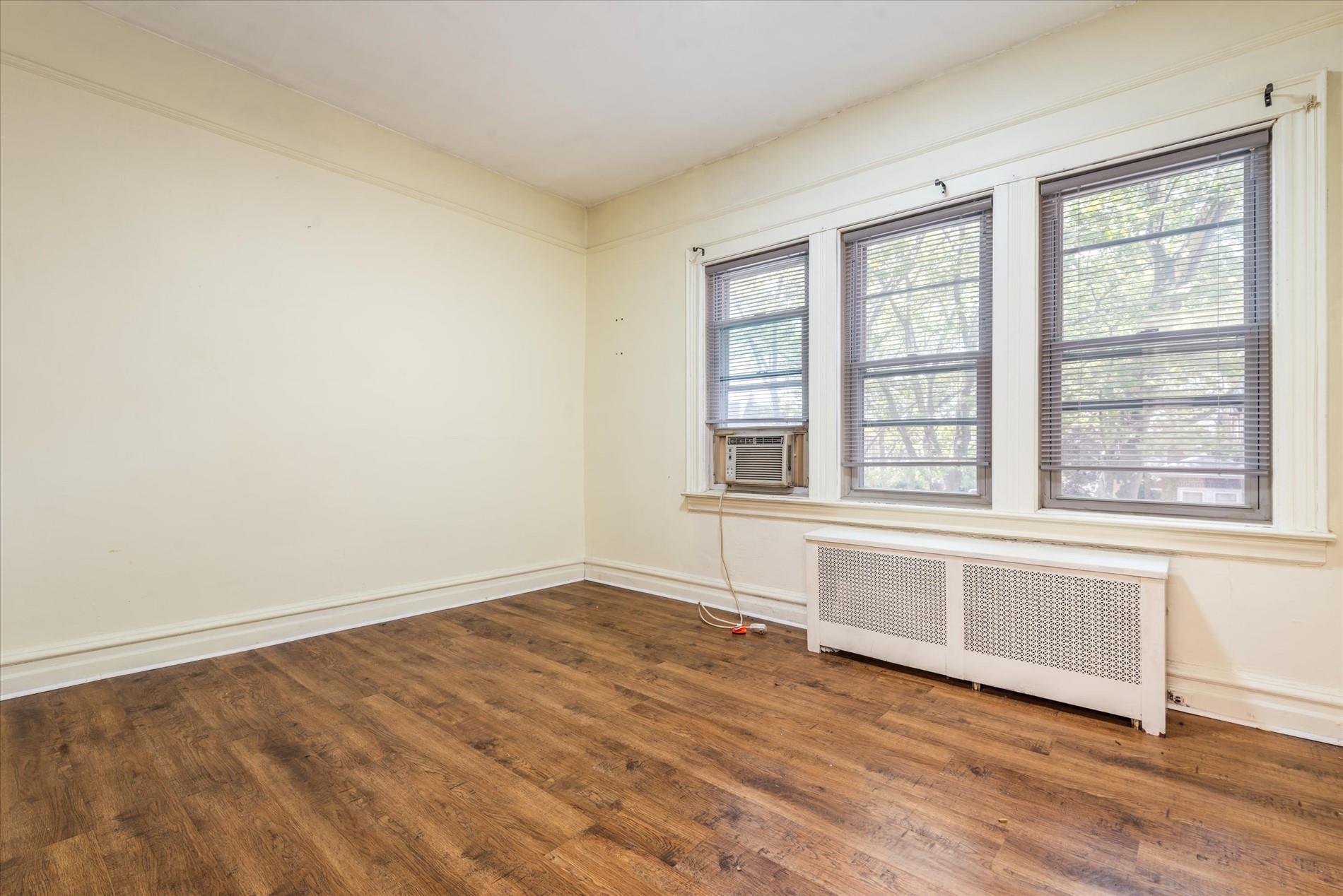 #12 photo, 99-22 67th Avenue, Rego Park , NY 11374