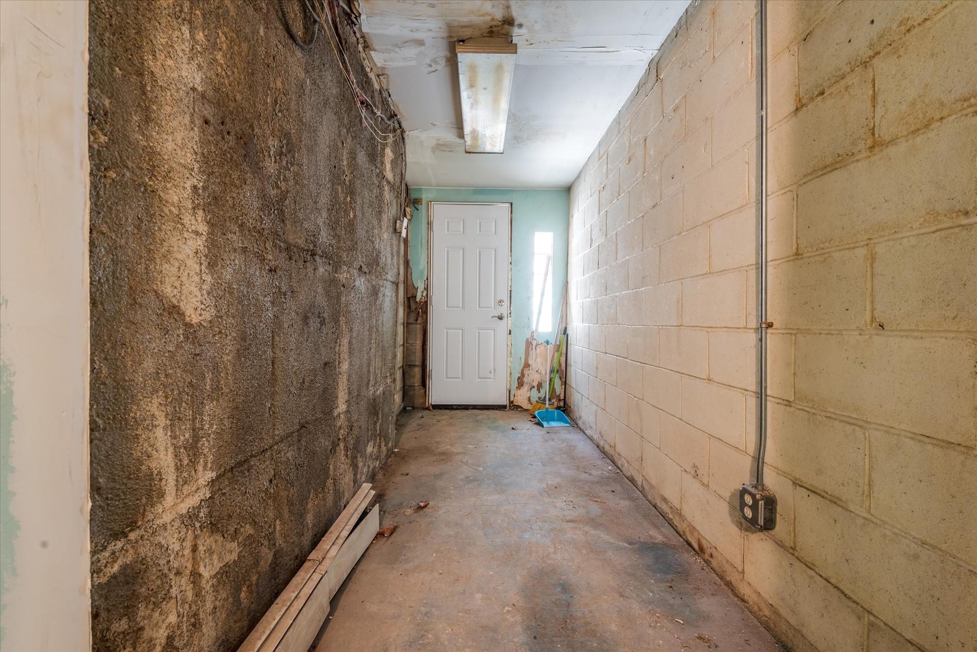 #17 photo, 99-22 67th Avenue, Rego Park , NY 11374