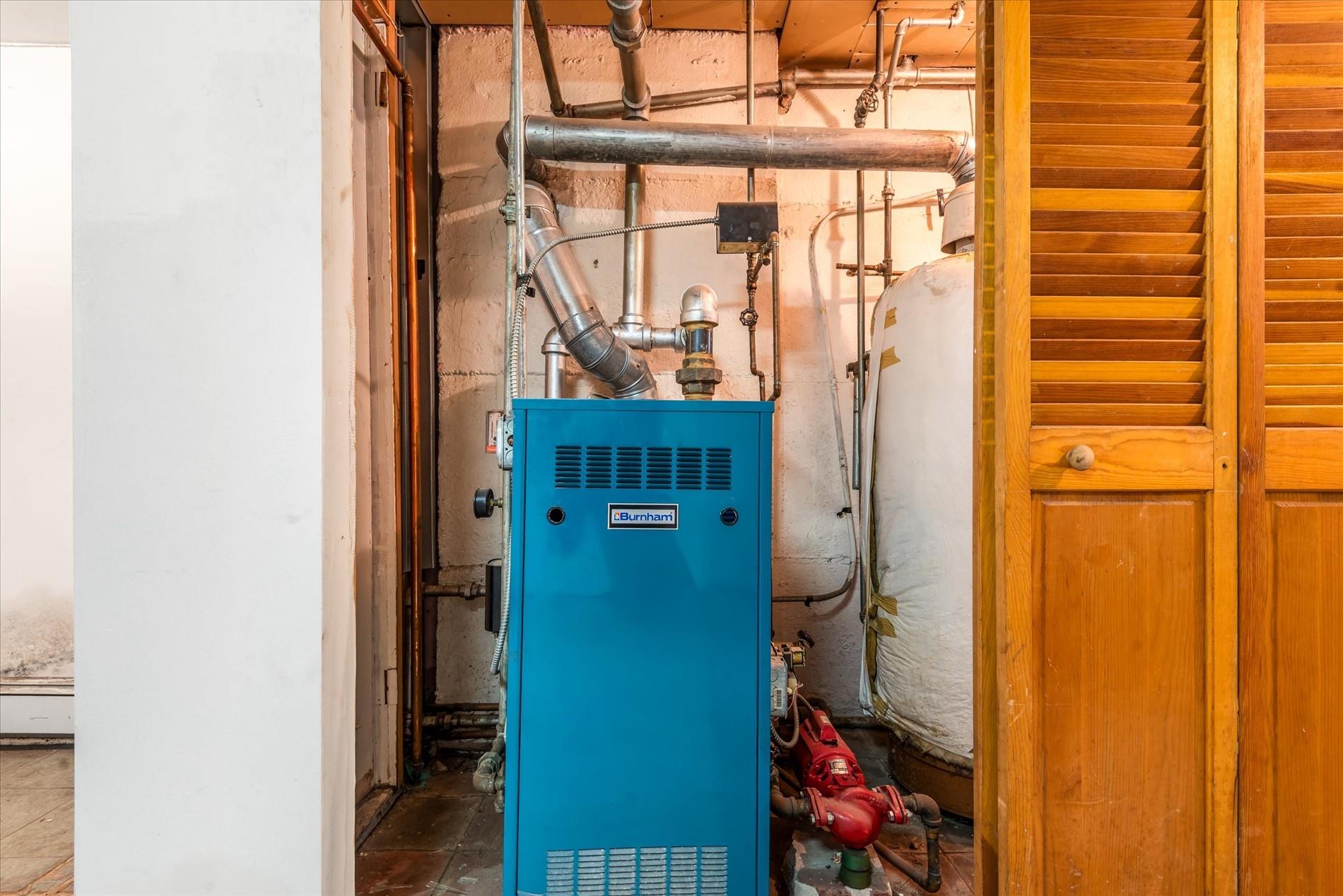 #19 photo, 99-22 67th Avenue, Rego Park , NY 11374