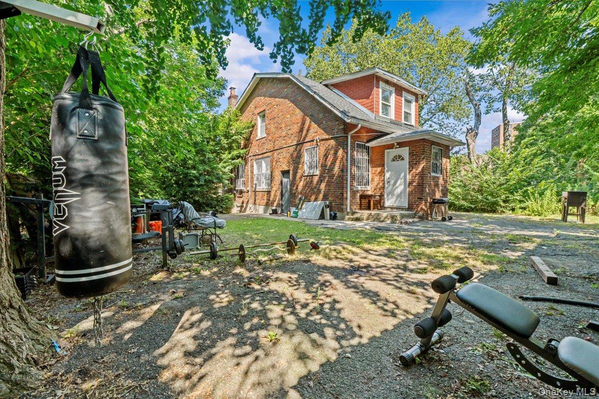 #6 photo, 452 Howe Ave, 布朗士 Bronx , NY 10473