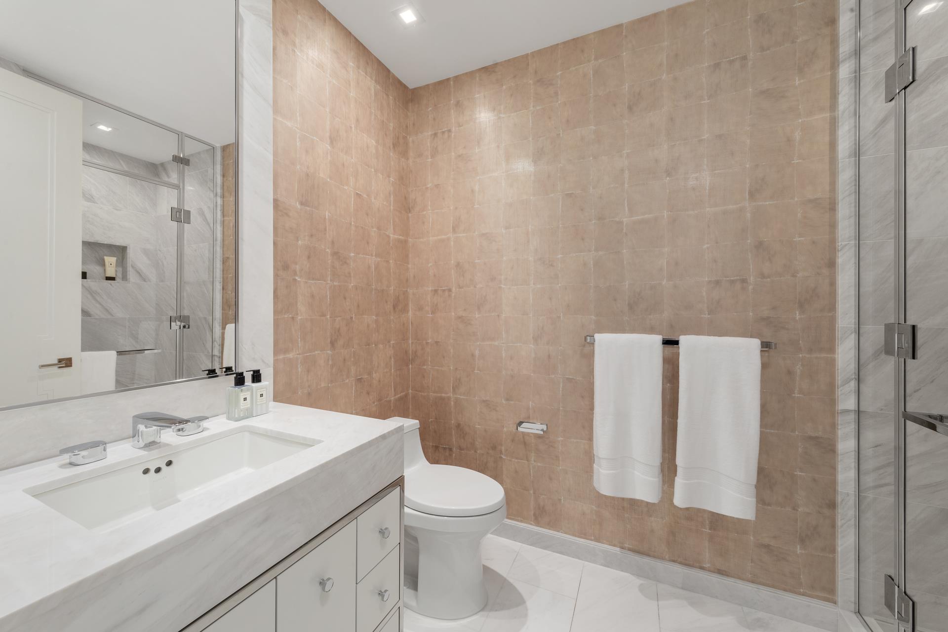 #11 photo, 138 E 50TH Street, マンハッタン Turtle Bay , NY 10022