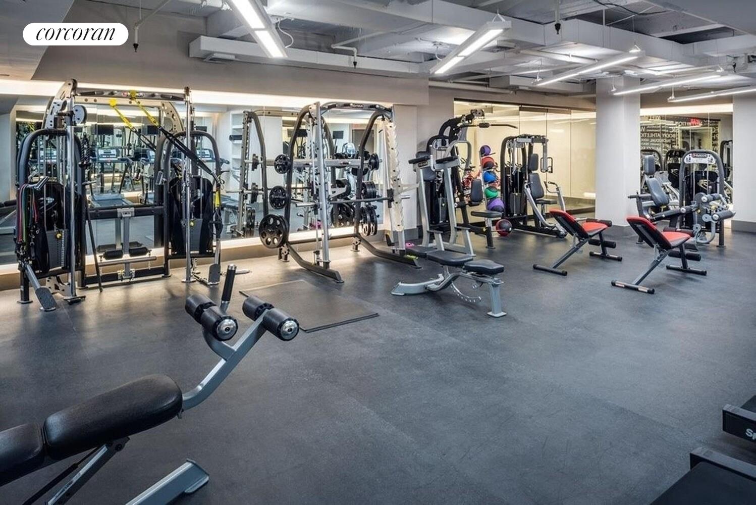 #18 photo, 416 W 52ND Street, マンハッタン Hells Kitchen , NY 10019