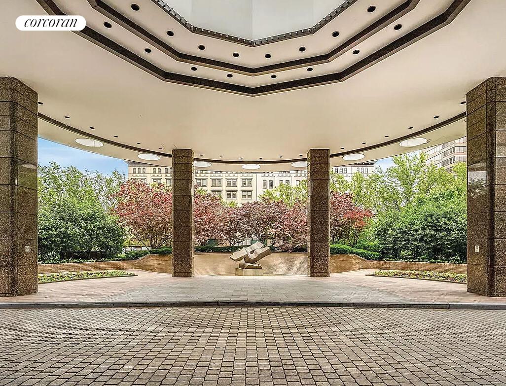 #17 photo, 330 E 38TH Street, マンハッタン Murray Hill , NY 10016