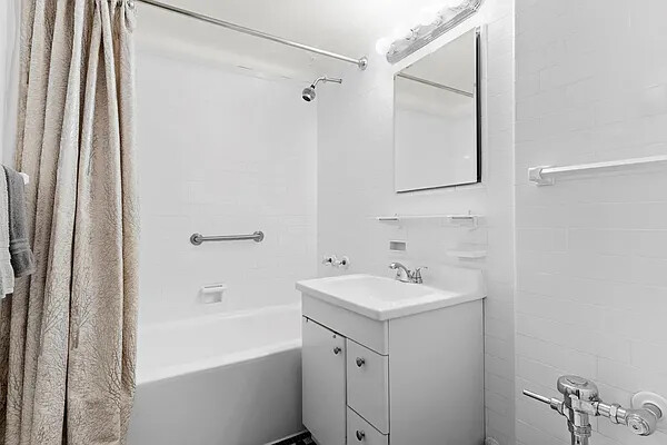 #7 photo, 337 E 62ND Street, マンハッタン Lenox Hill , NY 10065