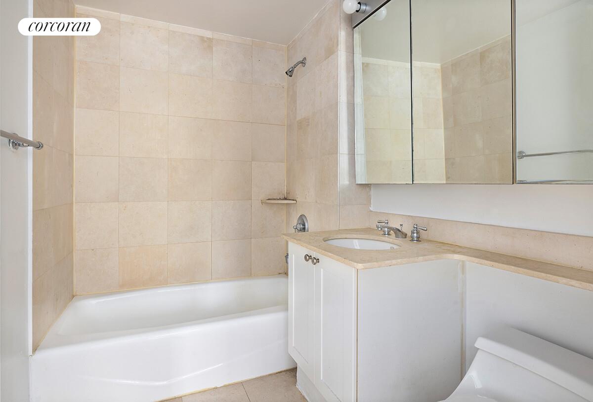 #11 photo, 308 E 38TH Street, マンハッタン Murray Hill , NY 10016