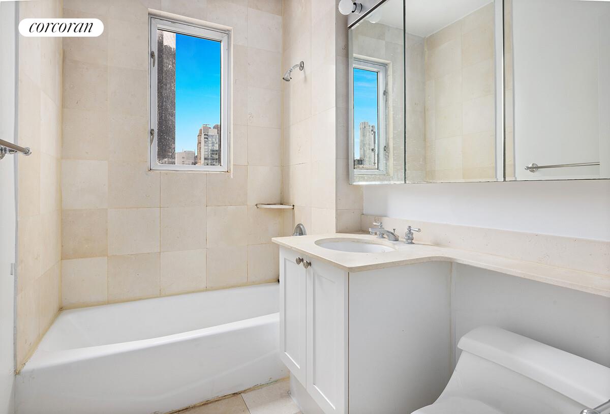 #9 photo, 308 E 38TH Street, マンハッタン Murray Hill , NY 10016