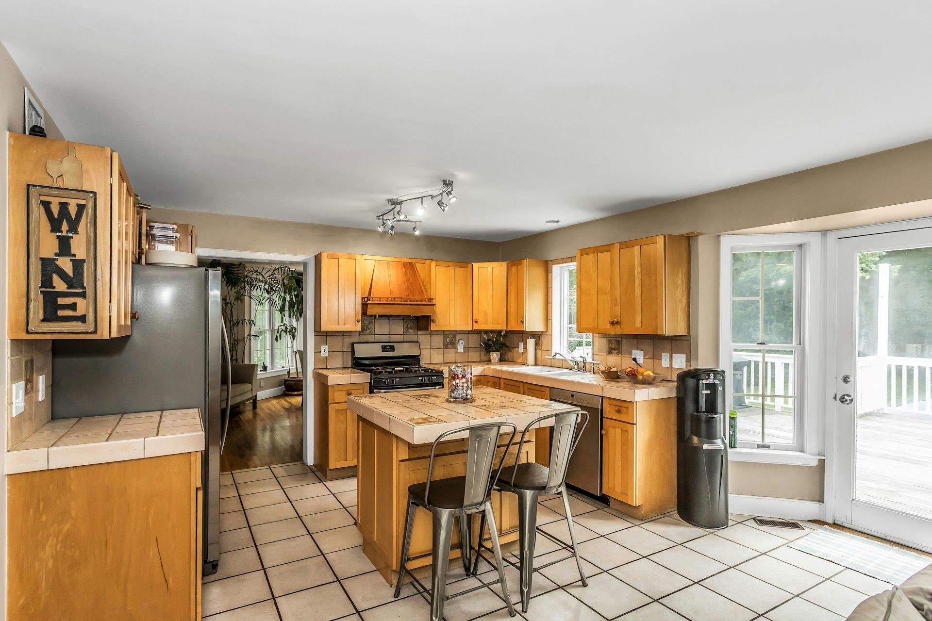 #12 photo, 104B Squiretown Road, サフォーク郡 Hampton Bays , NY 11946