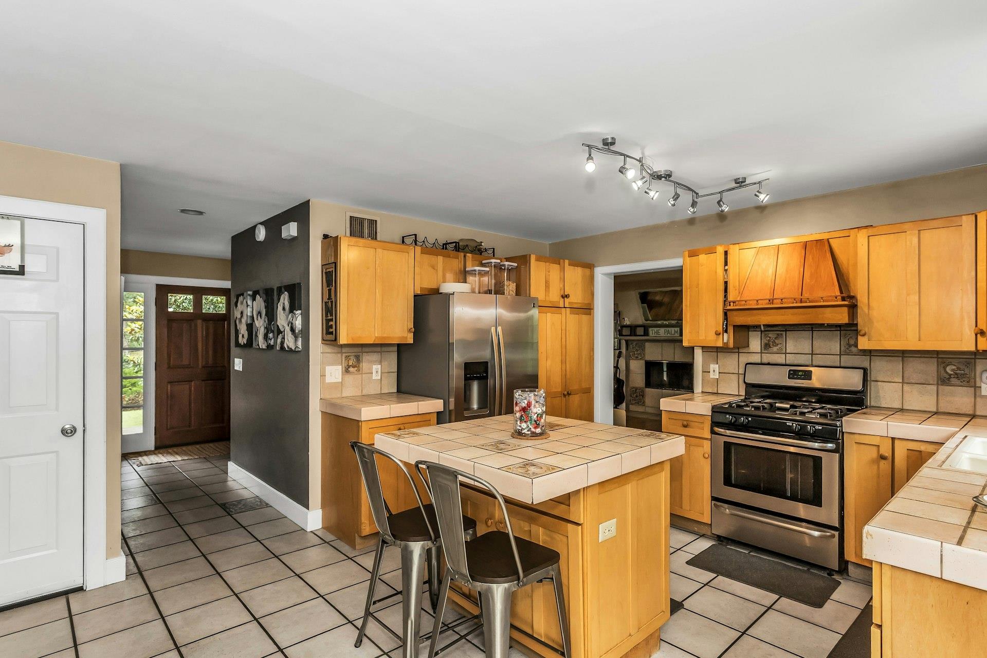 #13 photo, 104B Squiretown Road, サフォーク郡 Hampton Bays , NY 11946