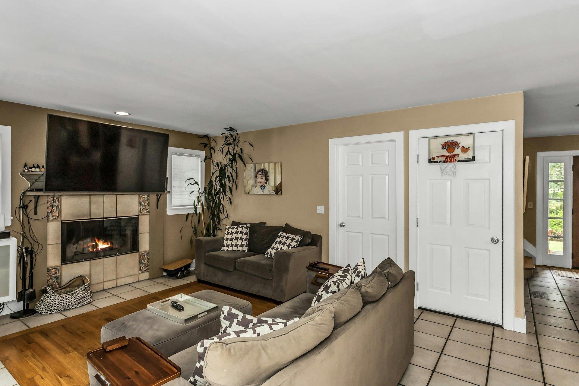 #15 photo, 104B Squiretown Road, サフォーク郡 Hampton Bays , NY 11946