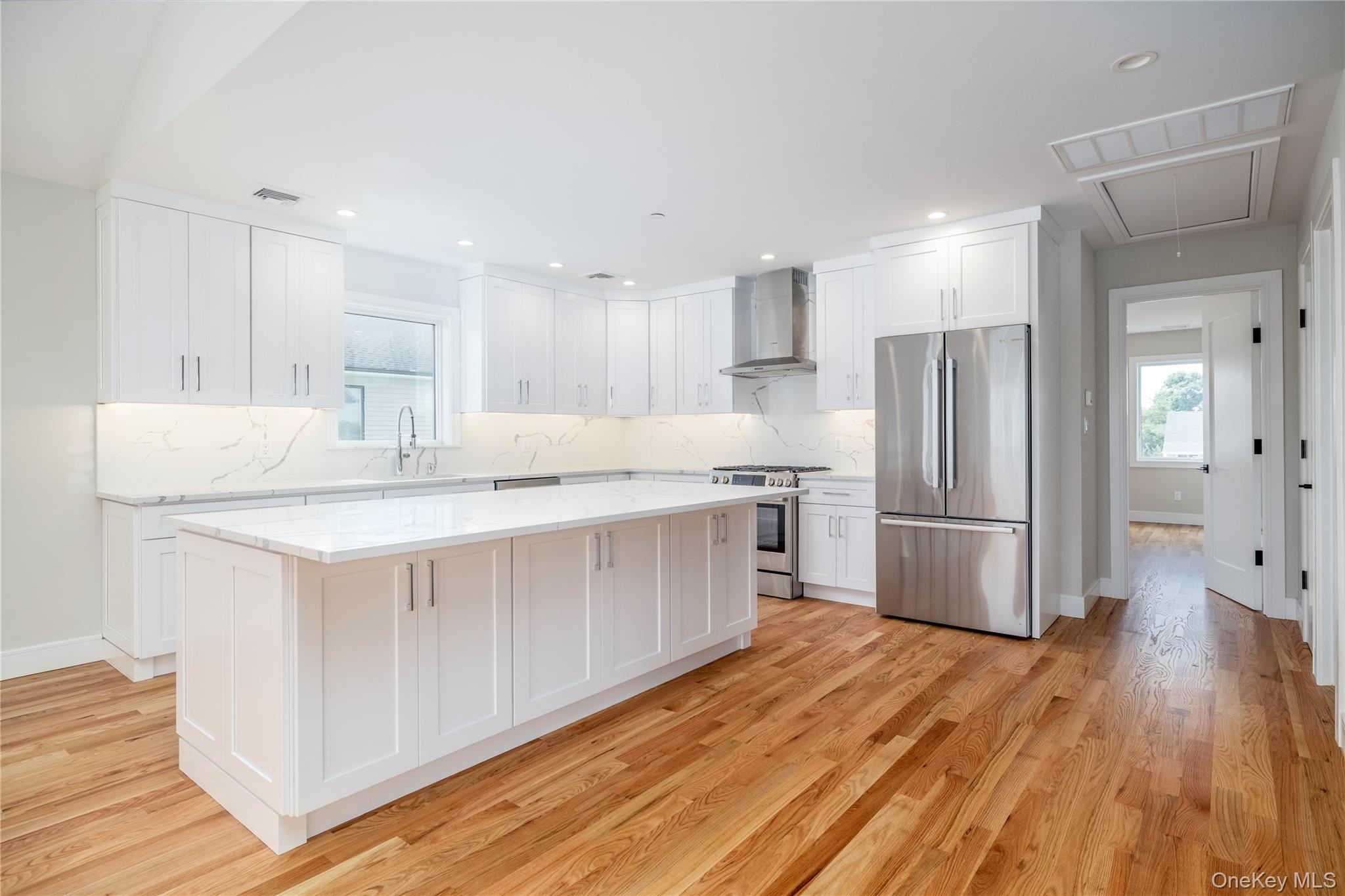 #4 photo, 344 E Fulton Street, ナッソー郡 Long Beach , NY 11561