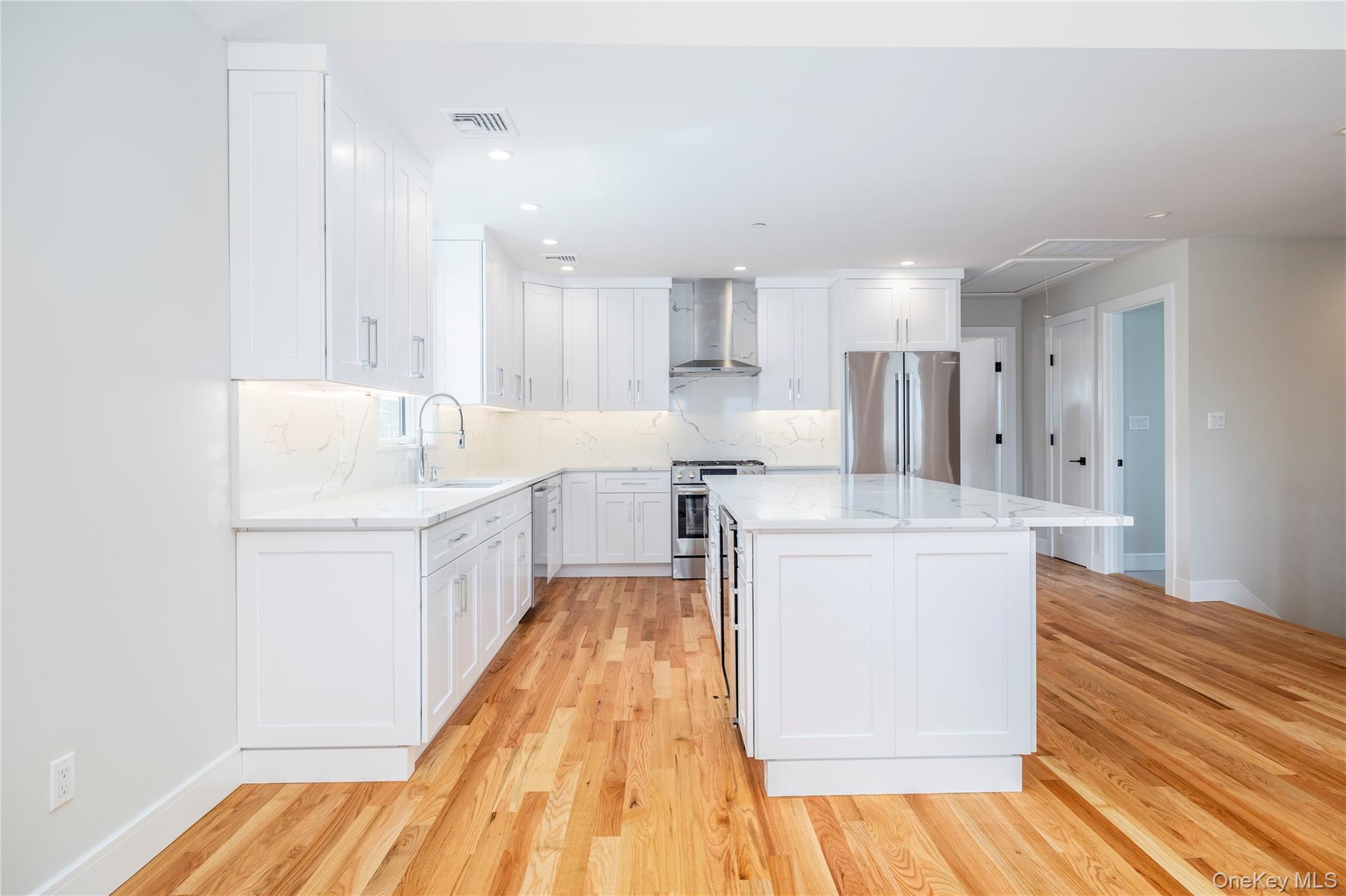 #5 photo, 344 E Fulton Street, ナッソー郡 Long Beach , NY 11561