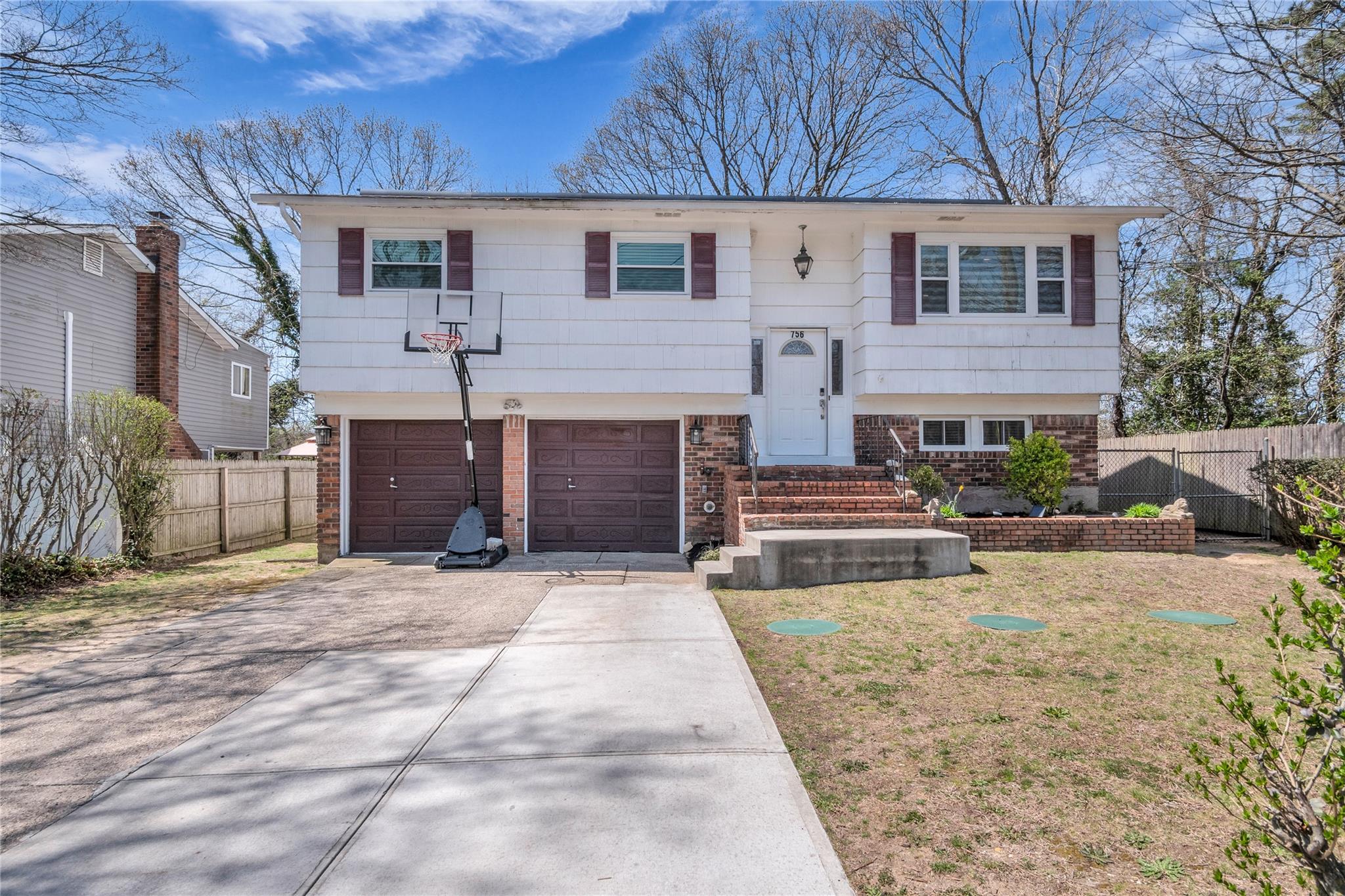 #1 photo, 756 Bohemia Parkway, Sayville , NY 11782