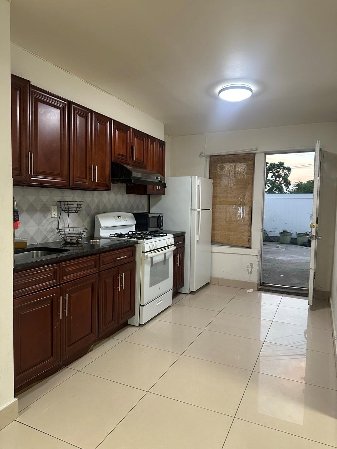 #7 photo, 79-19 Calamus Avenue, クイーンズ区 Elmhurst , NY 11373