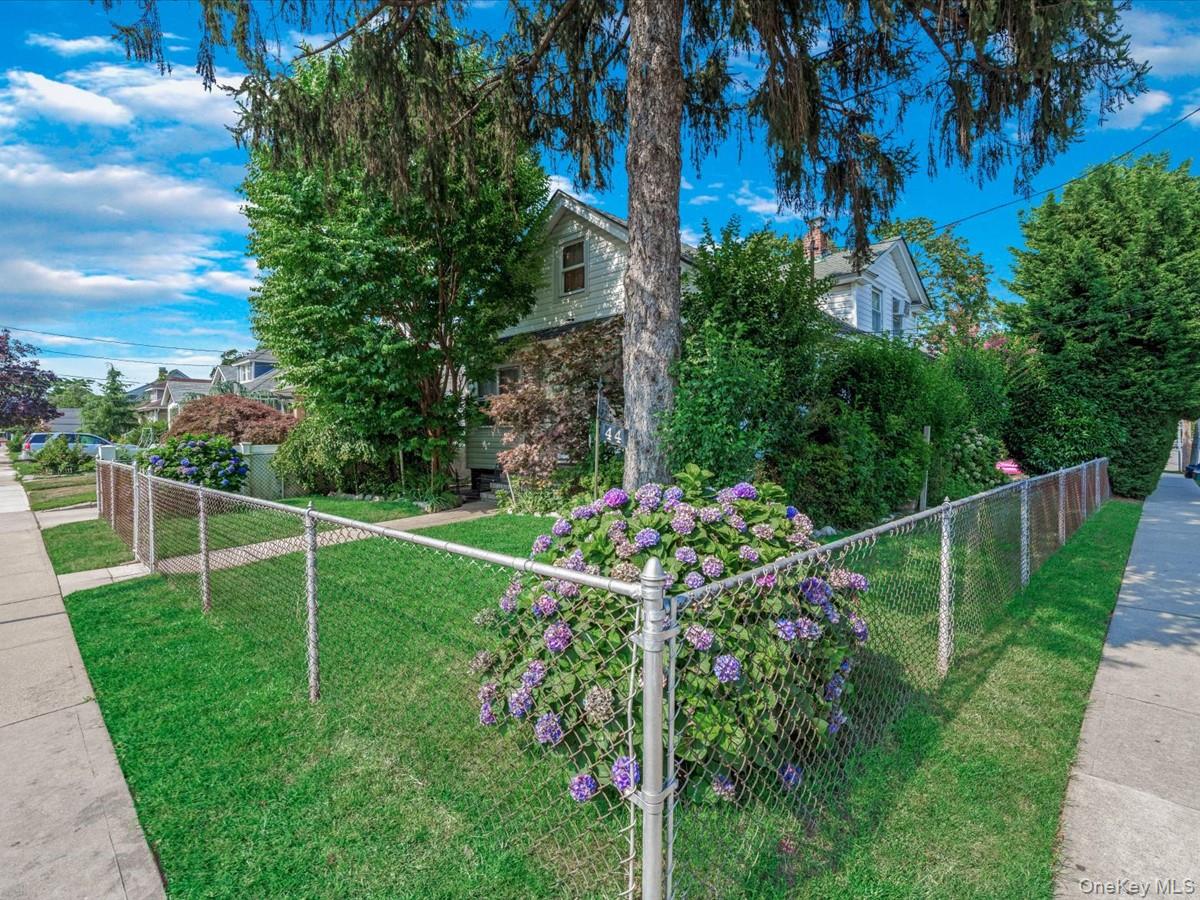 #2 photo, 44 Saint Pauls Road, ナッソー郡 Hempstead , NY 11550