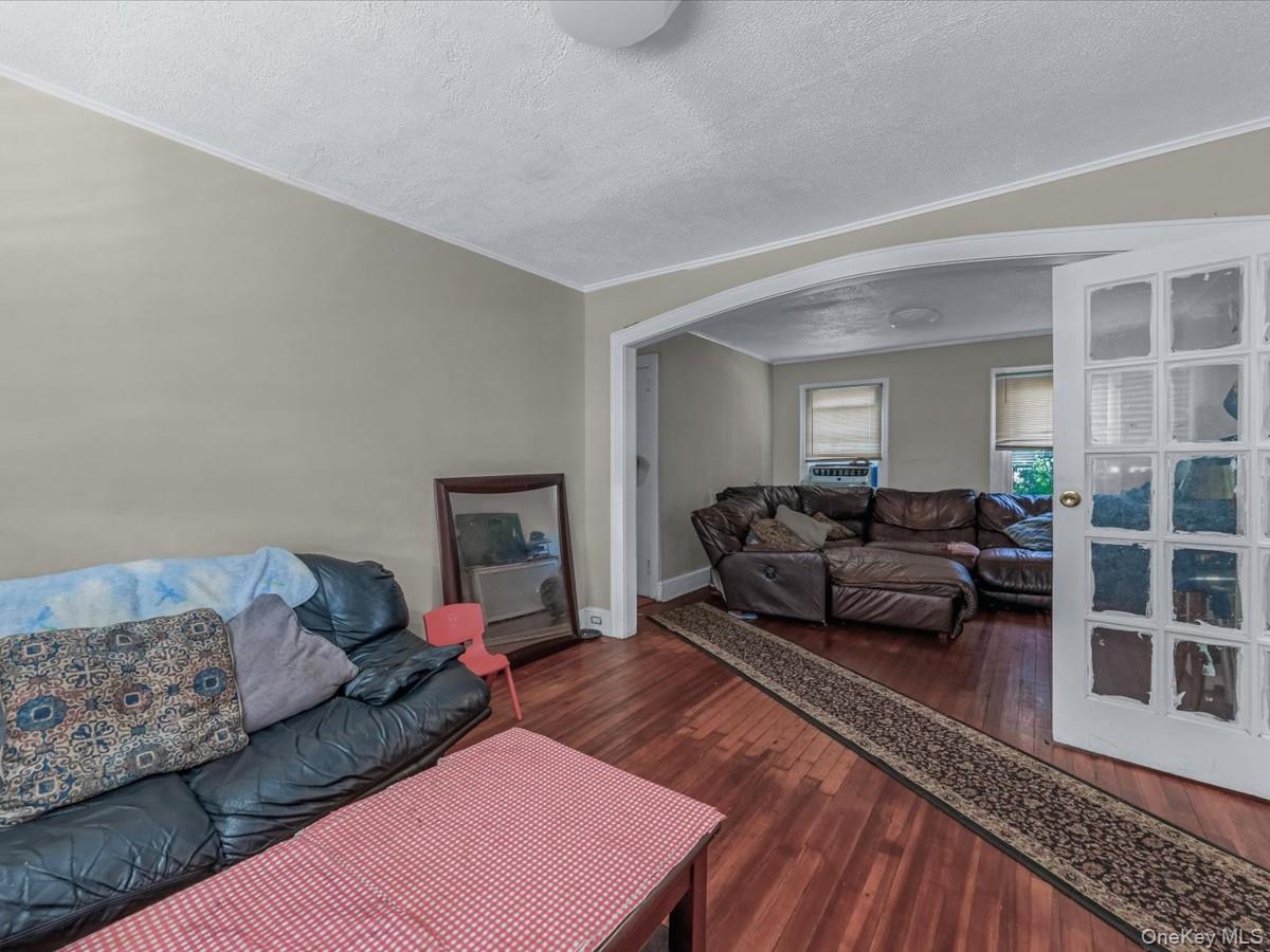 #3 photo, 44 Saint Pauls Road, ナッソー郡 Hempstead , NY 11550