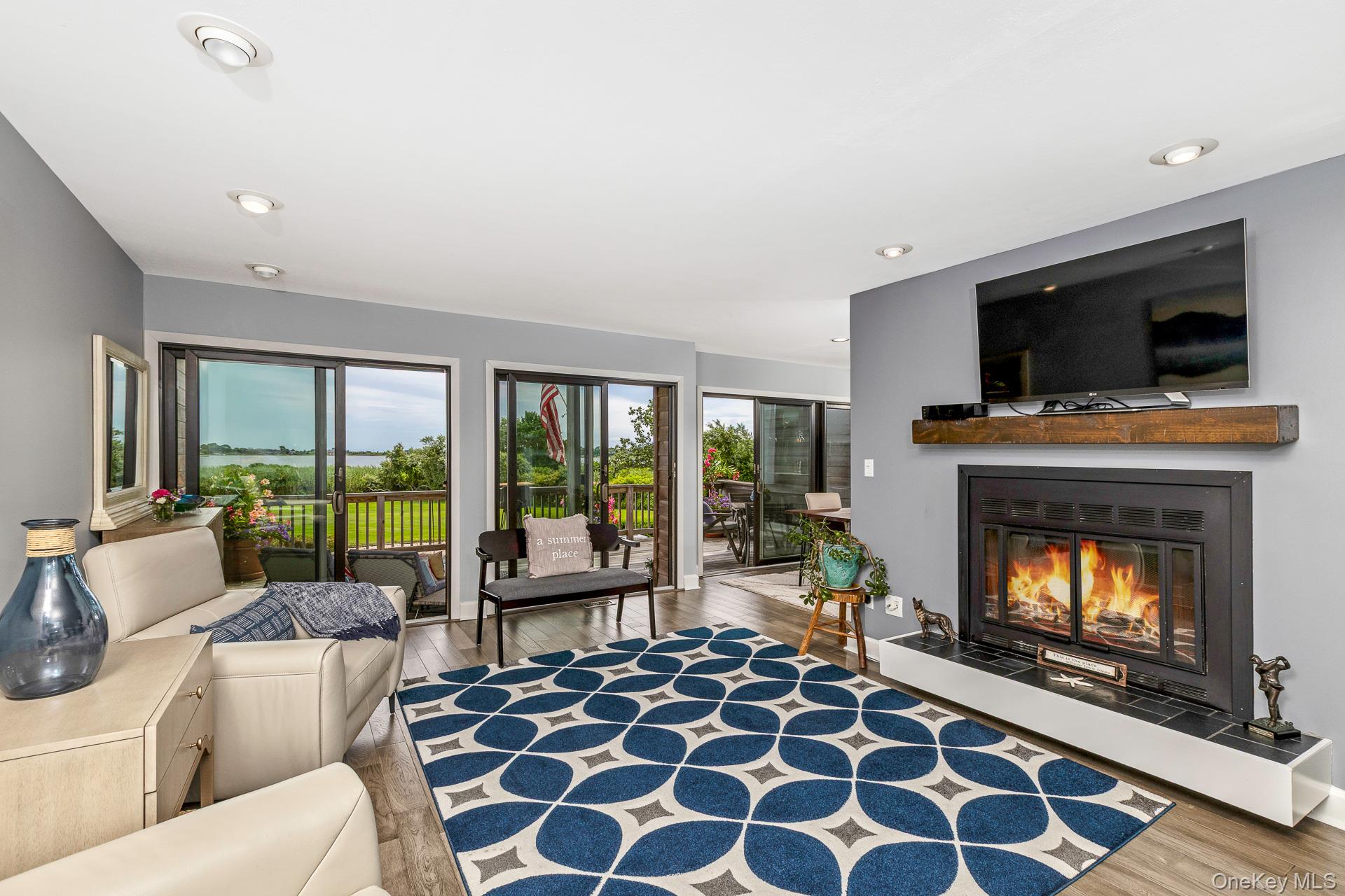 #1 photo, 59 Watchogue Avenue, サフォーク郡 East Moriches , NY 11940