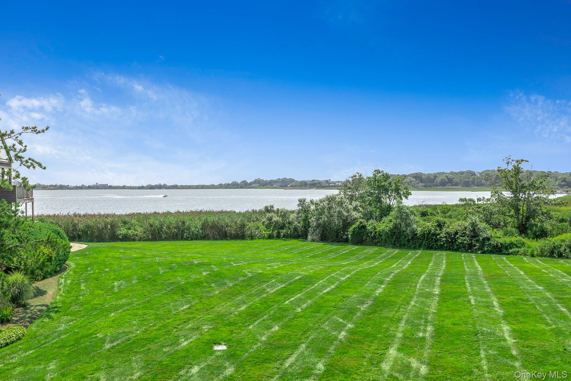 #6 photo, 59 Watchogue Avenue, サフォーク郡 East Moriches , NY 11940