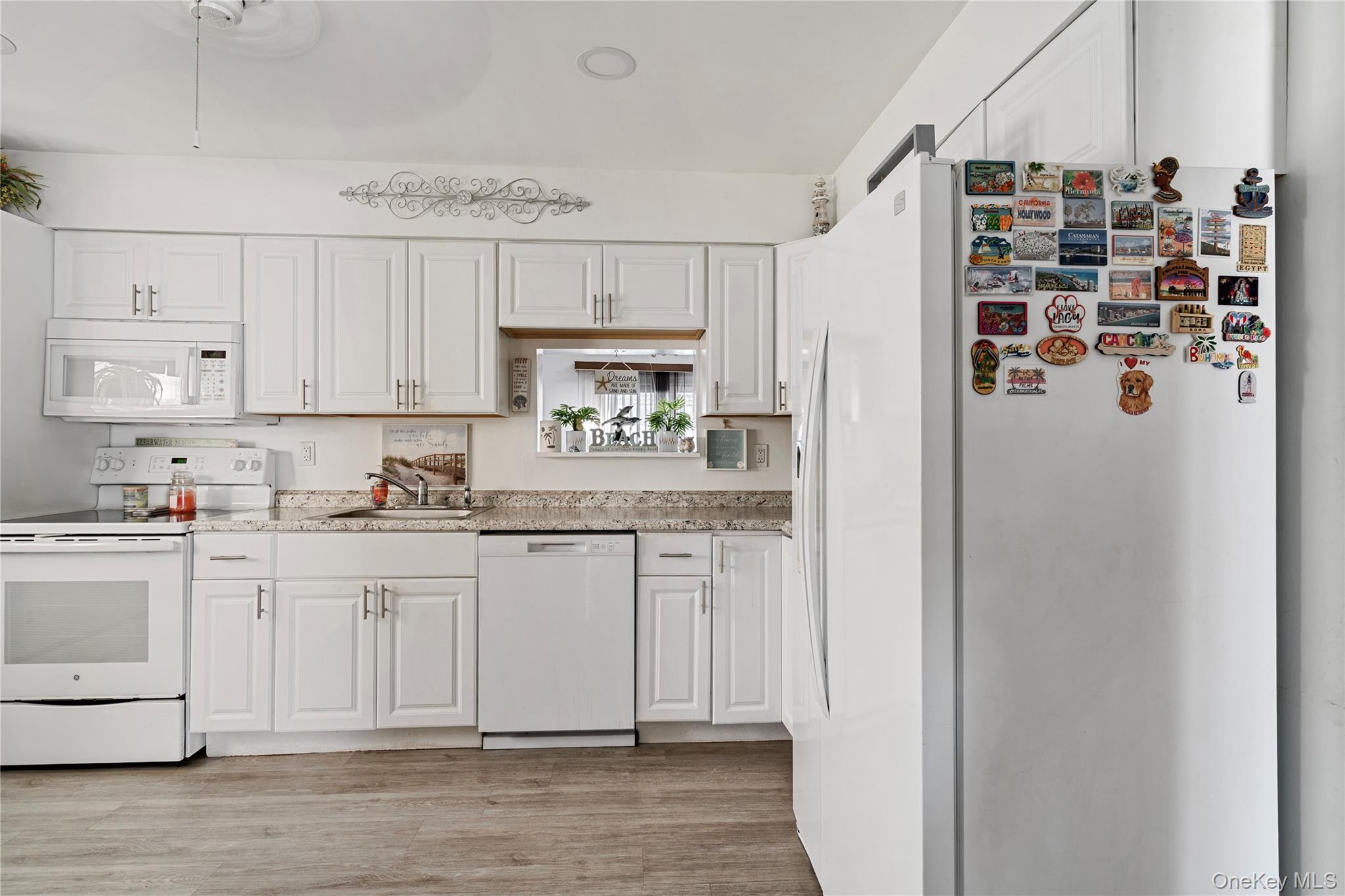 #1 photo, 245 Lido Parkway, サフォーク郡 Lindenhurst , NY 11757