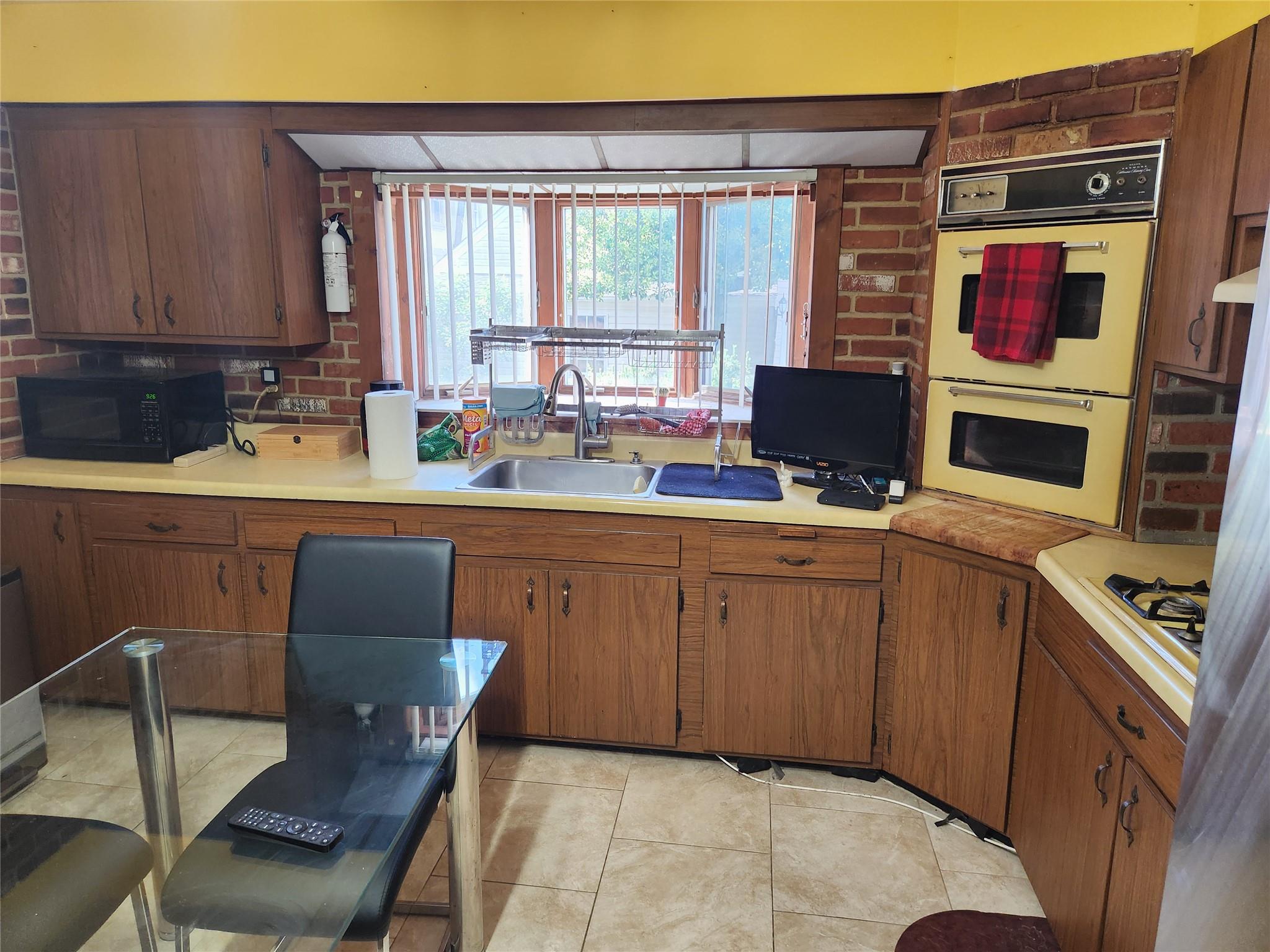 #13 photo, 112 Rutland Road, 長島 Hempstead , NY 11550