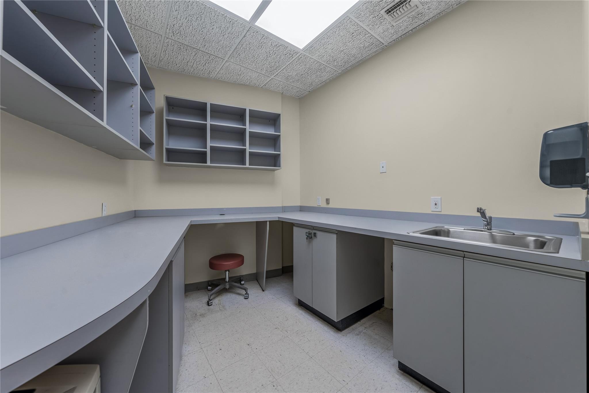 #11 photo, 1097 Old Country Road, ナッソー郡 Plainview , NY 11803