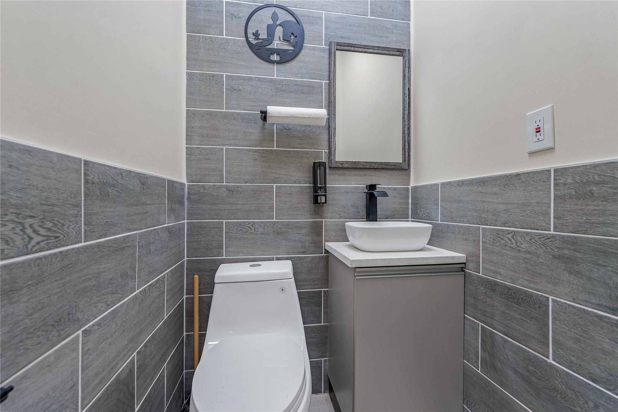 #18 photo, 1097 Old Country Road, ナッソー郡 Plainview , NY 11803