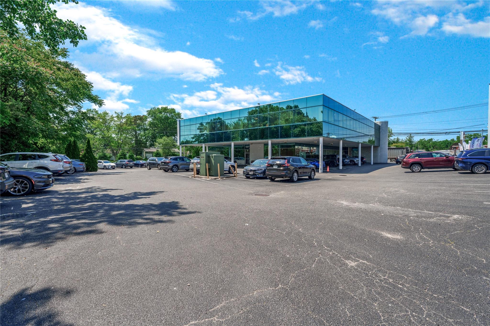 #3 photo, 1097 Old Country Road, ナッソー郡 Plainview , NY 11803