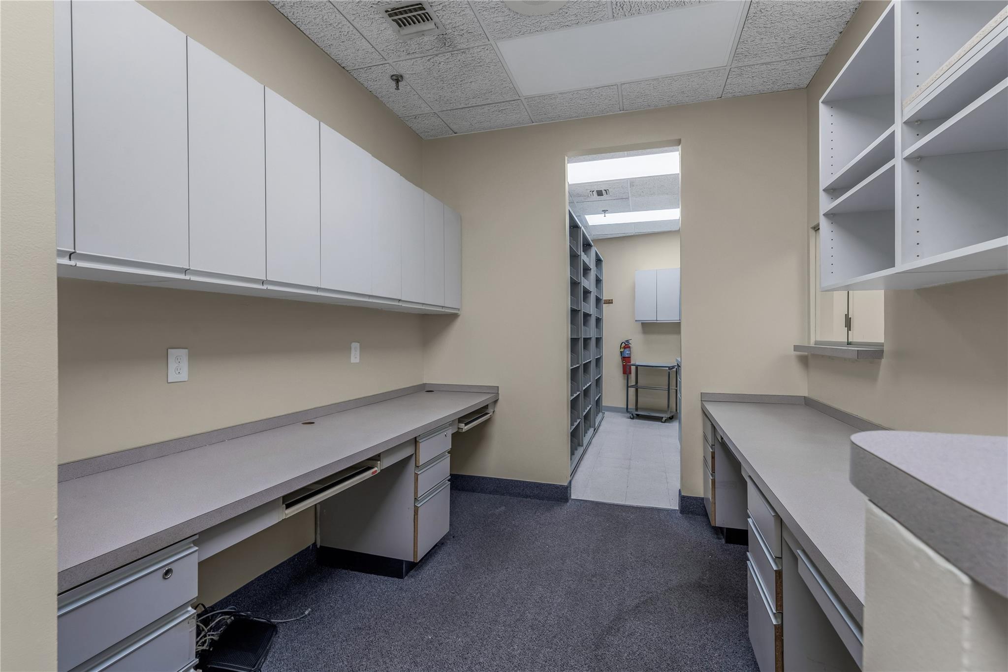 #9 photo, 1097 Old Country Road, ナッソー郡 Plainview , NY 11803