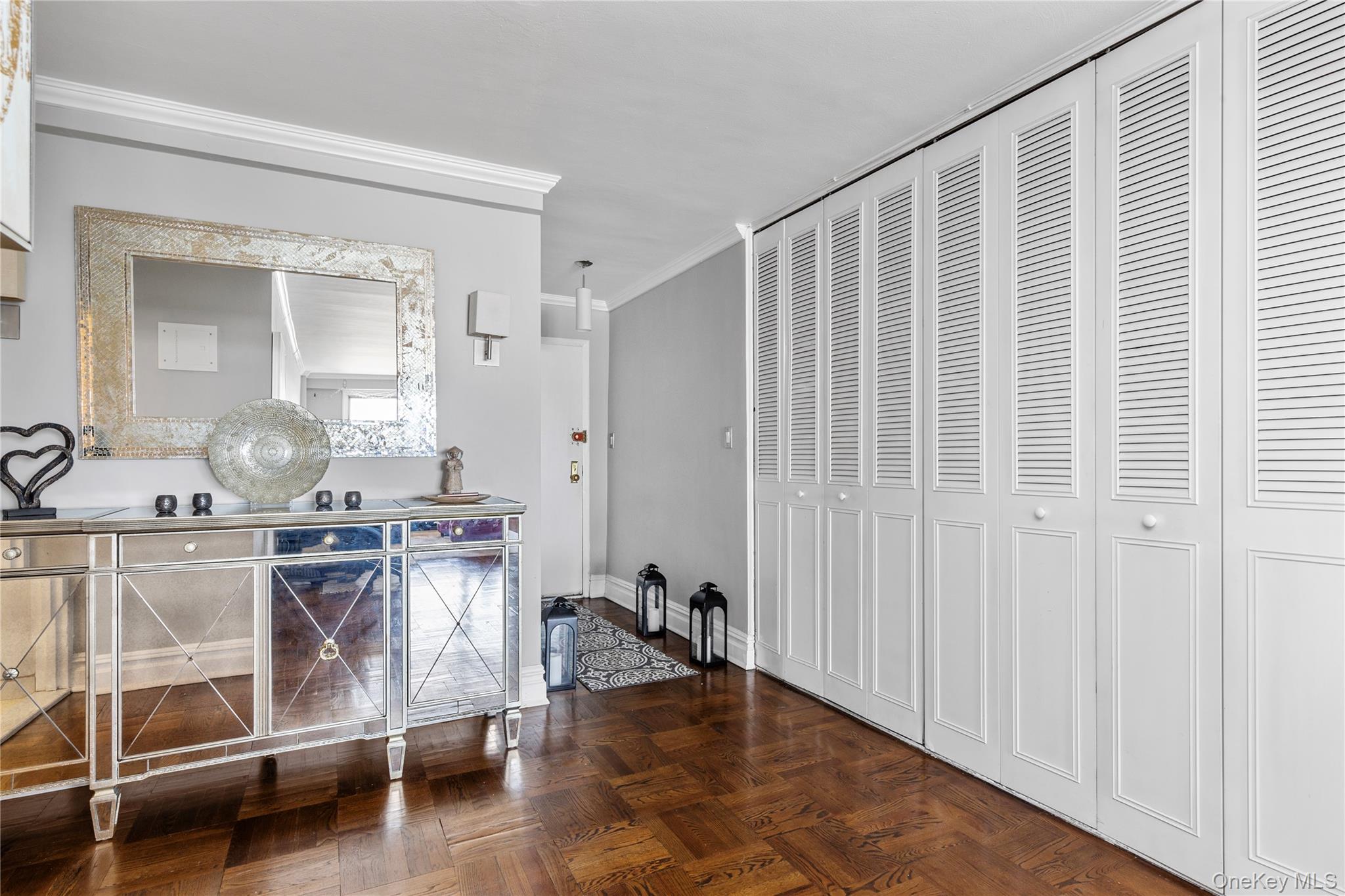 #11 photo, 102-30 66th Road, クイーンズ区 Forest Hills , NY 11375