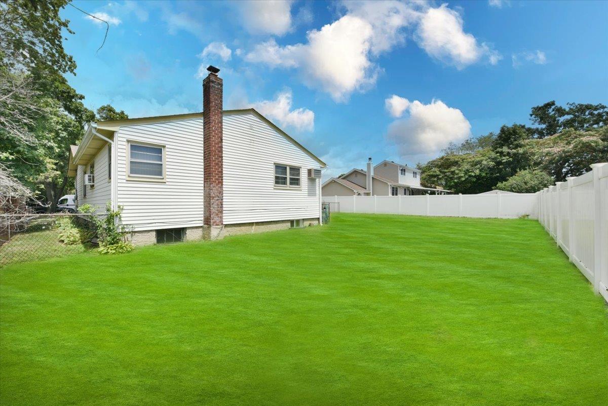 #18 photo, 212 N Cedar Street, 長島 Massapequa , NY 11758