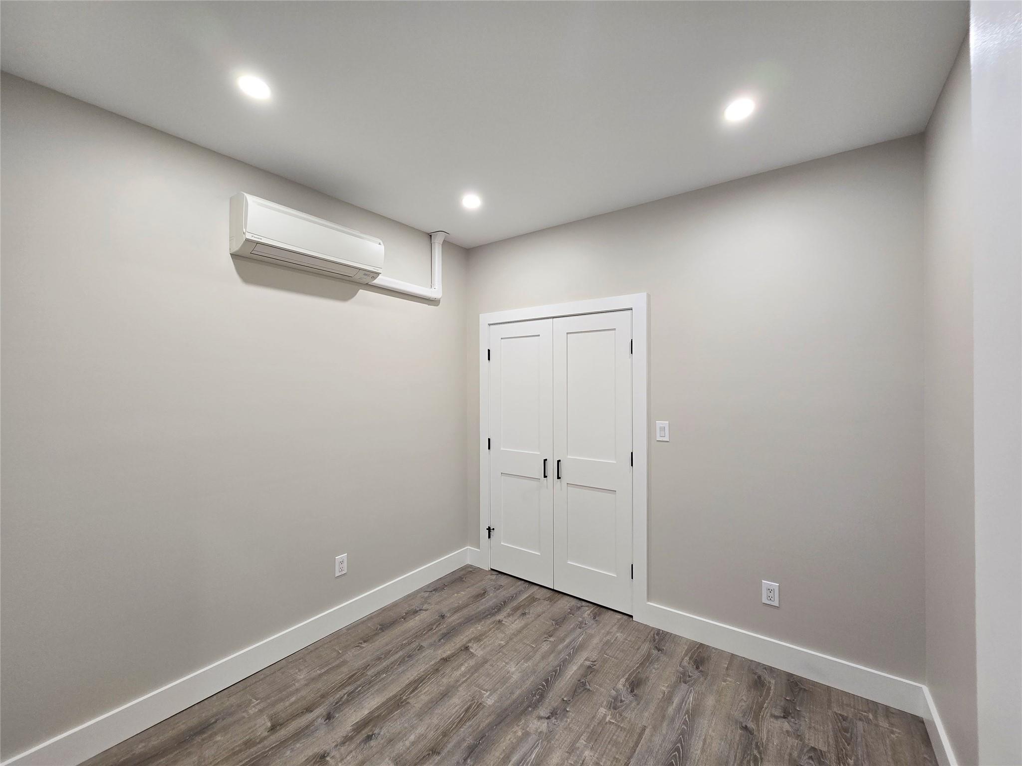 #5 photo, 145 Jericho, ナッソー郡 Mineola , NY 11501