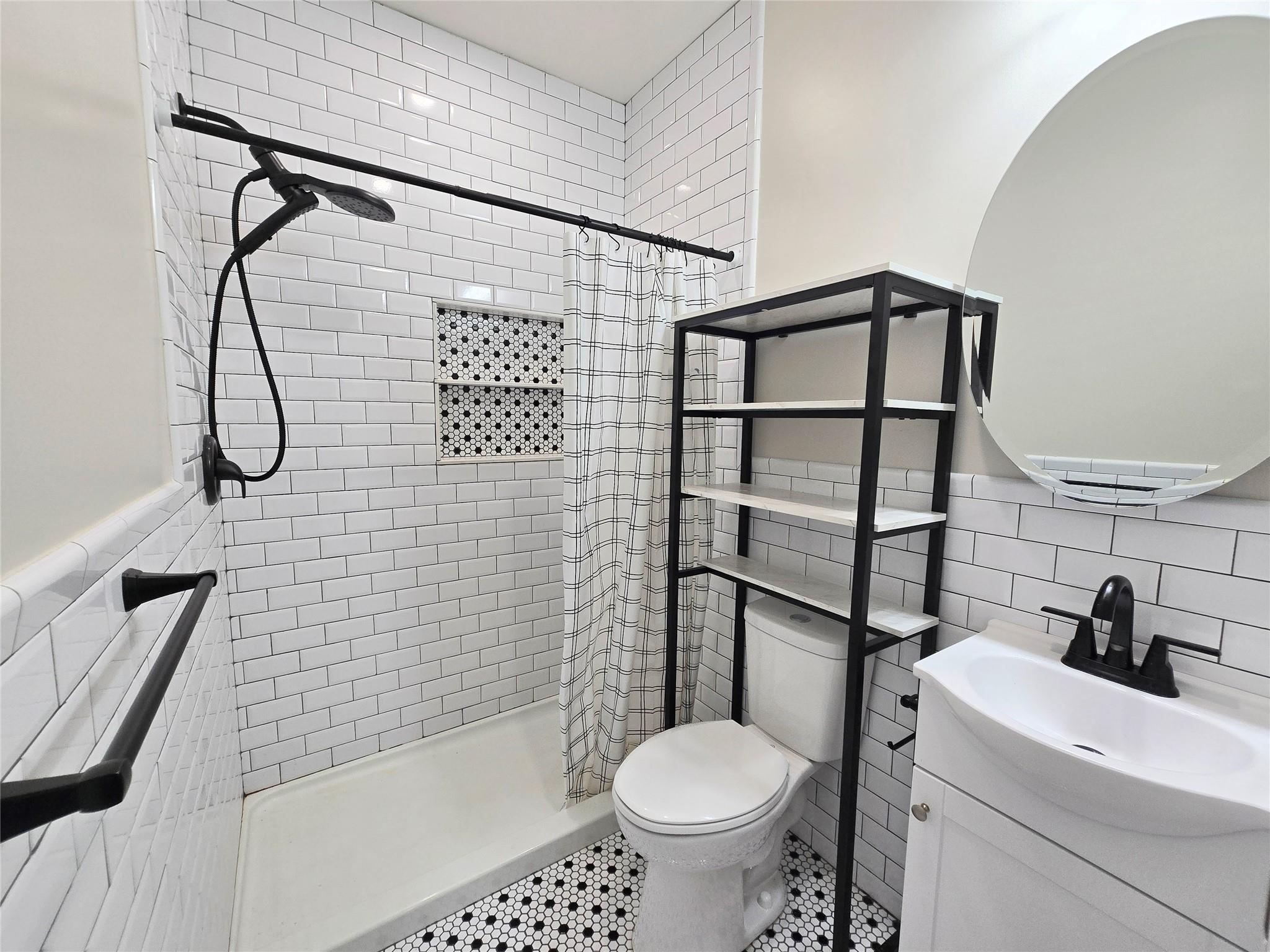 #6 photo, 145 Jericho, ナッソー郡 Mineola , NY 11501