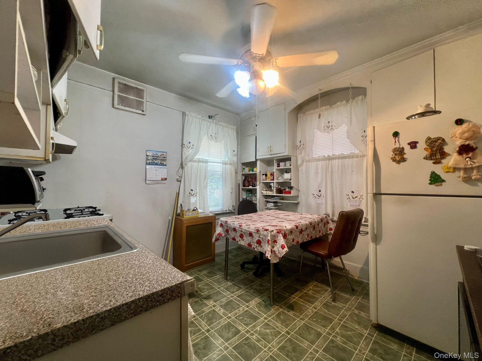 #10 photo, 102-56 46th Avenue, 皇后区 可乐娜 Corona , NY 11368