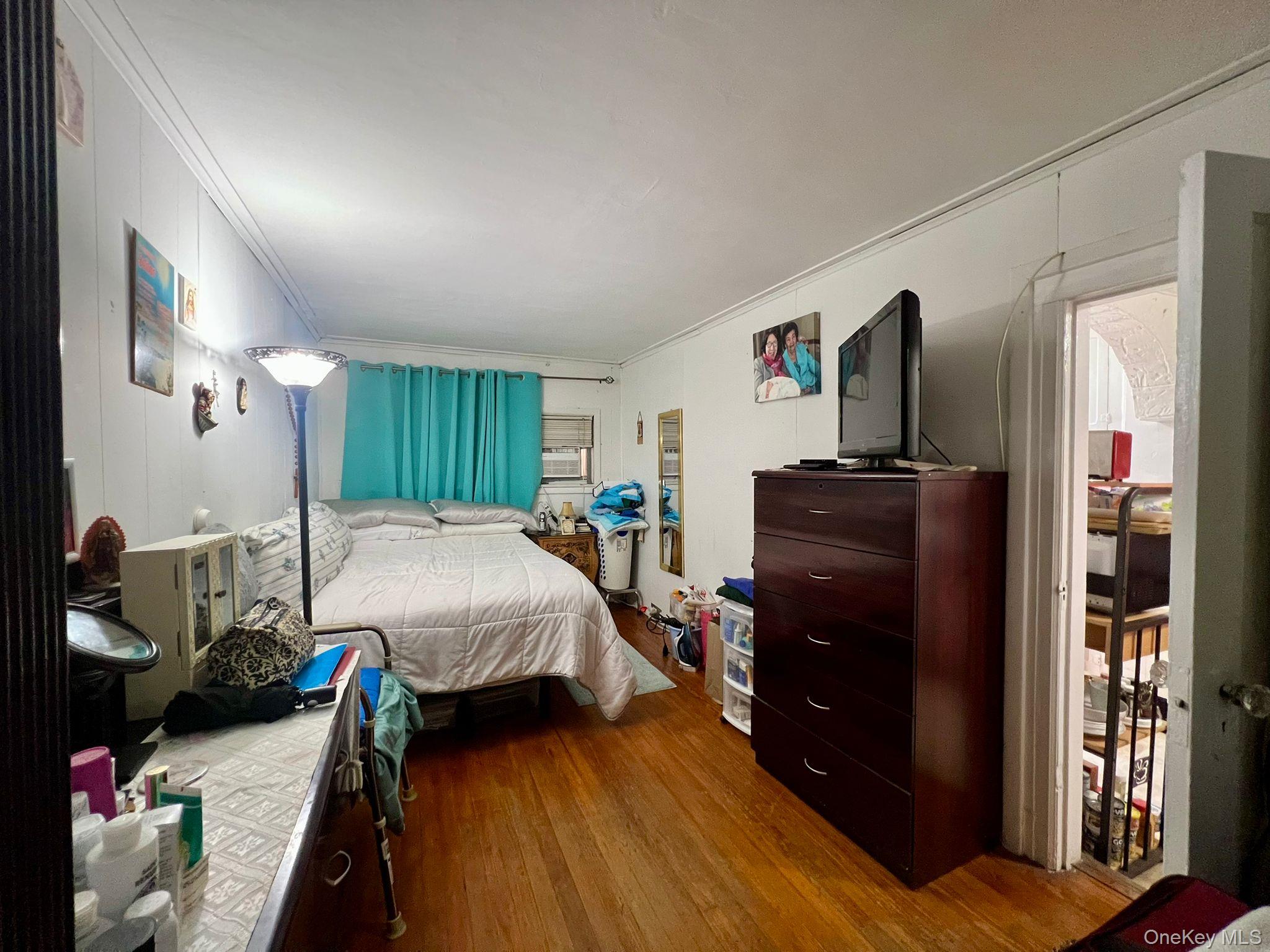 #4 photo, 102-56 46th Avenue, 皇后区 可乐娜 Corona , NY 11368