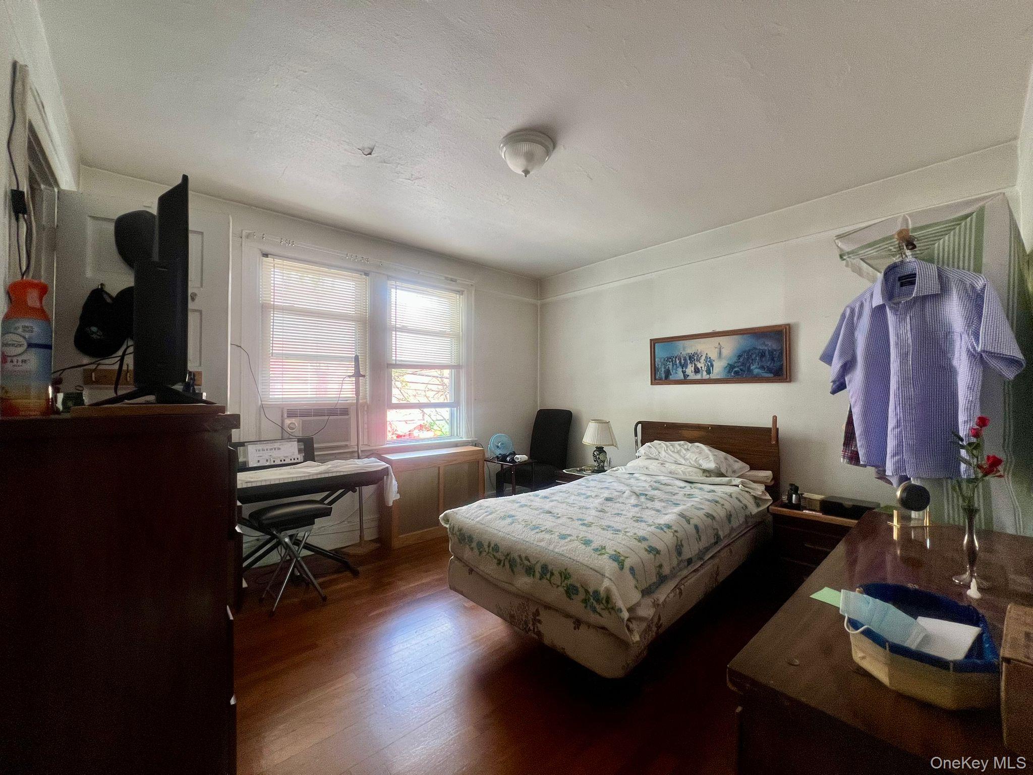 #7 photo, 102-56 46th Avenue, 皇后区 可乐娜 Corona , NY 11368